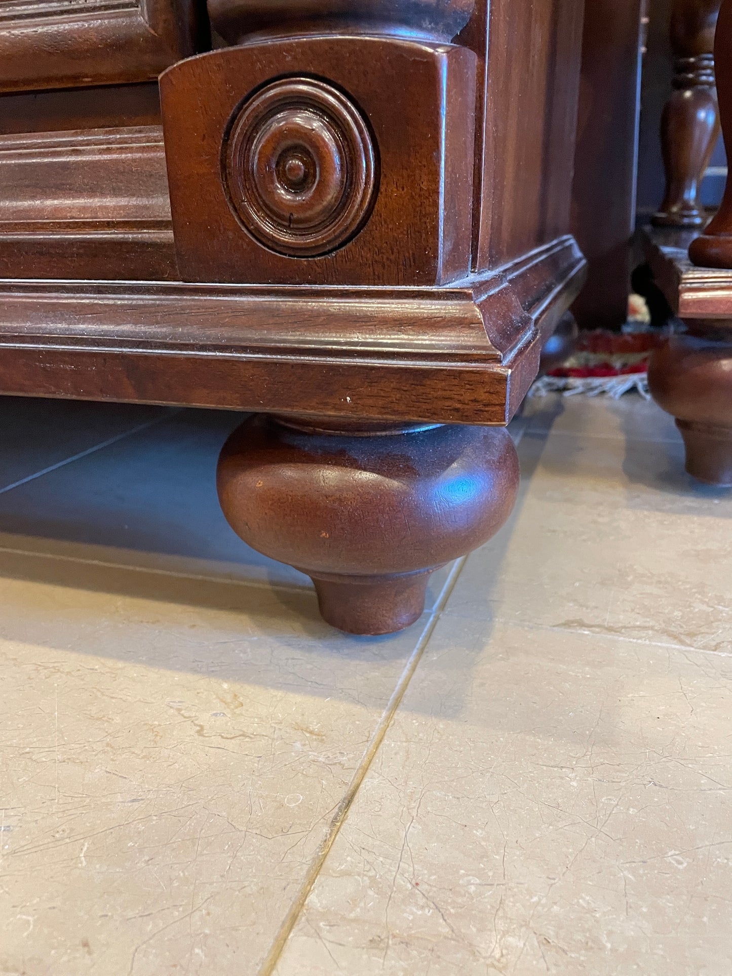 Chris Madden Dresser (0GN002)
