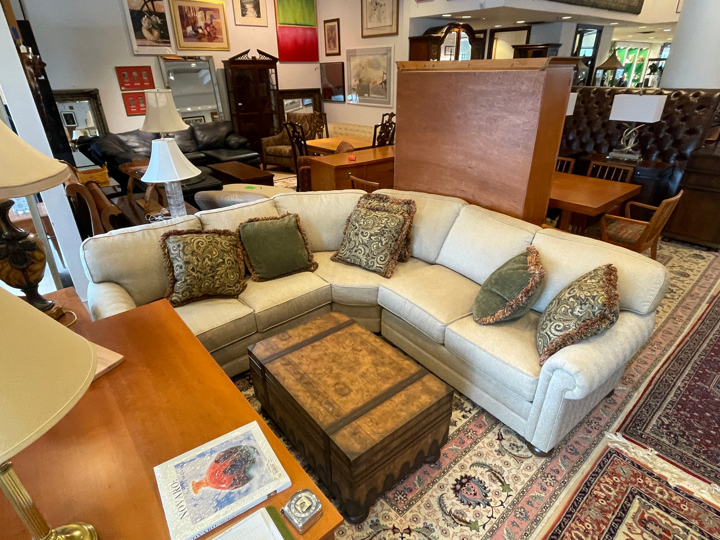 King Hickory Apartment size Sectional Sofa (0GN001)