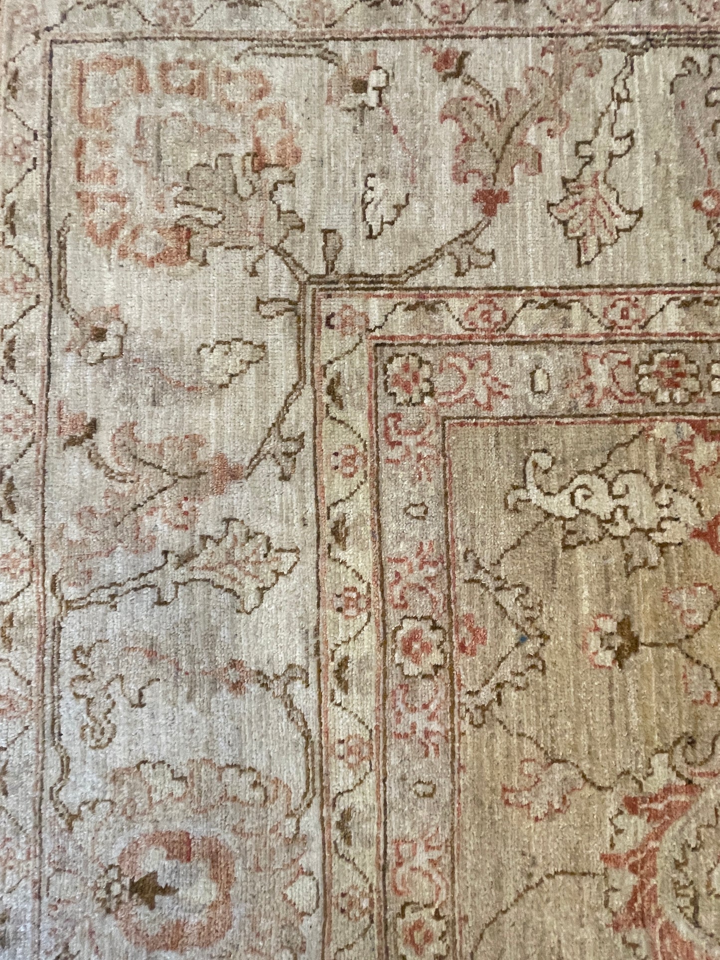 HK Rug, Neutrals and faded coral 12'8" x 9'1" AS IS (0FO006)