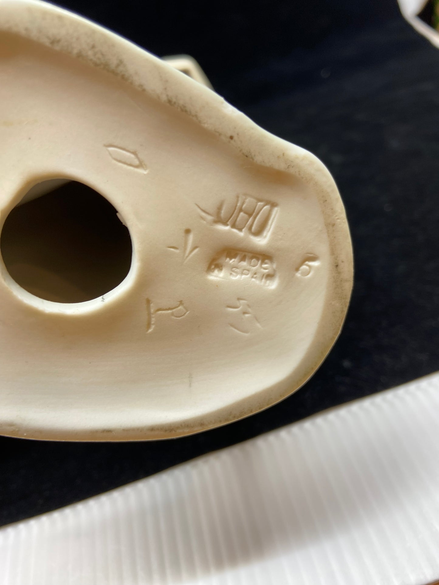 Lladro Girl With Jug (13113)