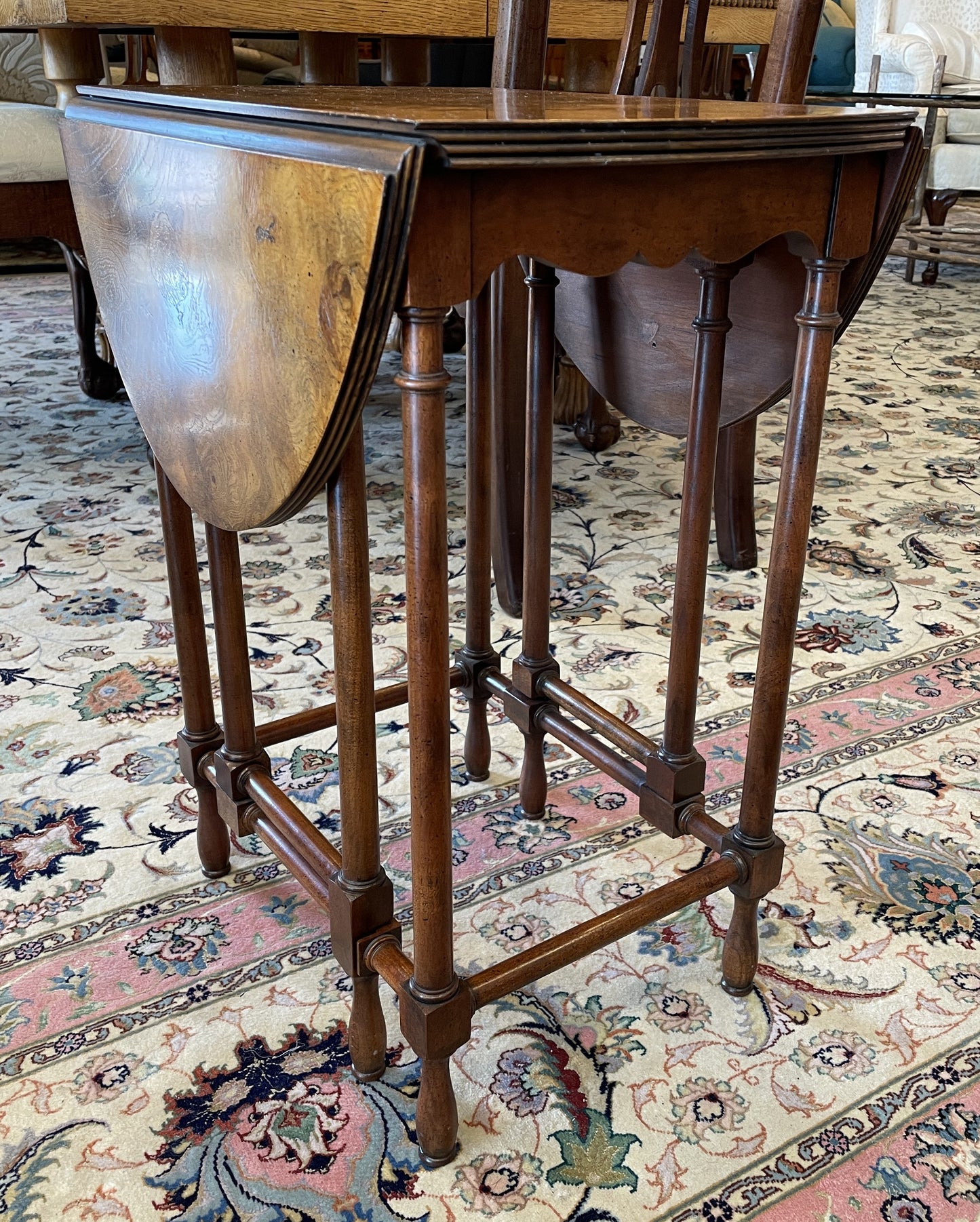 Baker Burled Gate Leg End Table (0GV003)