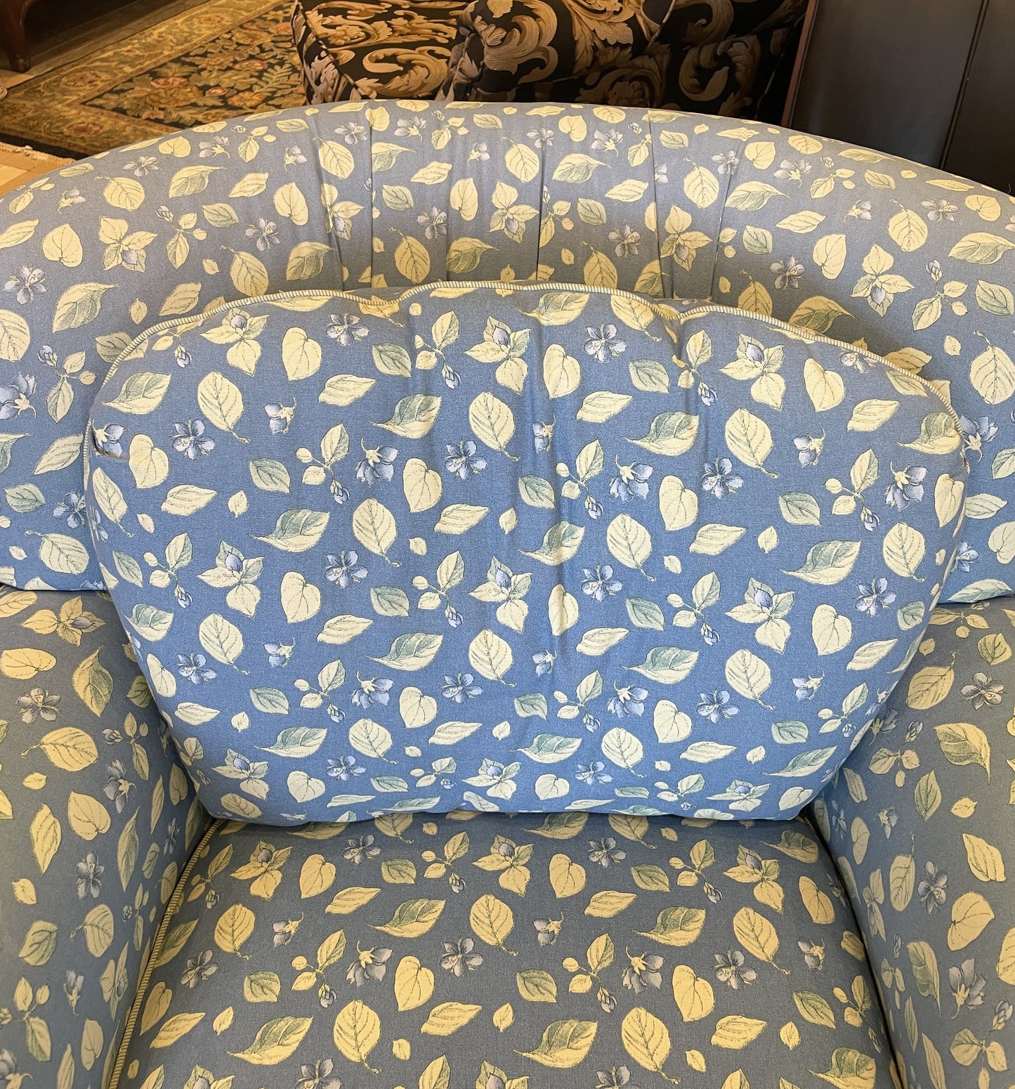 Pearson Blue Floral Chair (0CF00O)