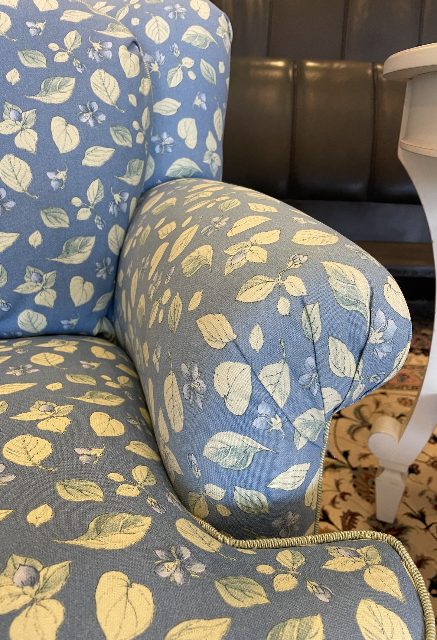 Pearson Blue Floral Chair (0CF00O)