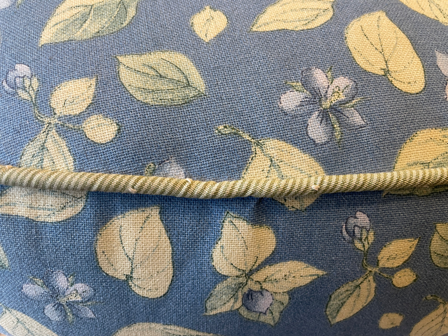 Pearson Blue Floral Chair (0CF00O)