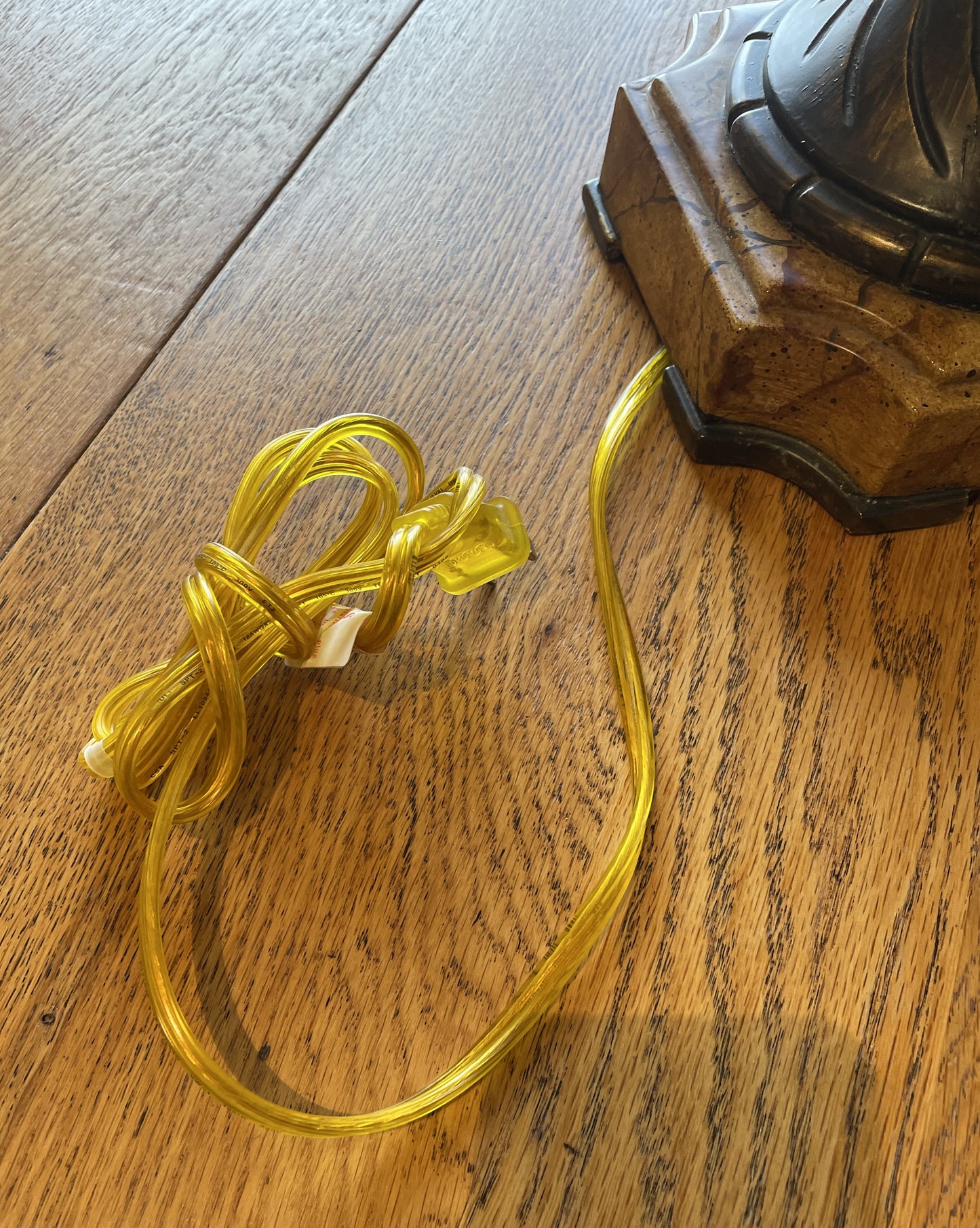 Oversized Faux Finished Urn Lamp (0AS00F)