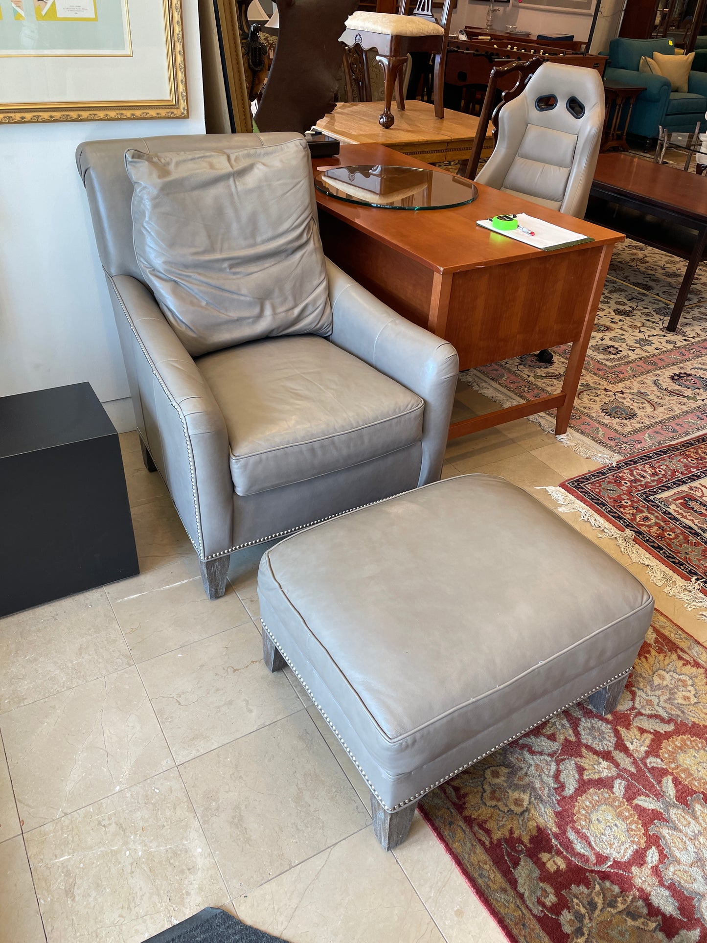 Stanford Leather Chair with Ottoman (0G0013)