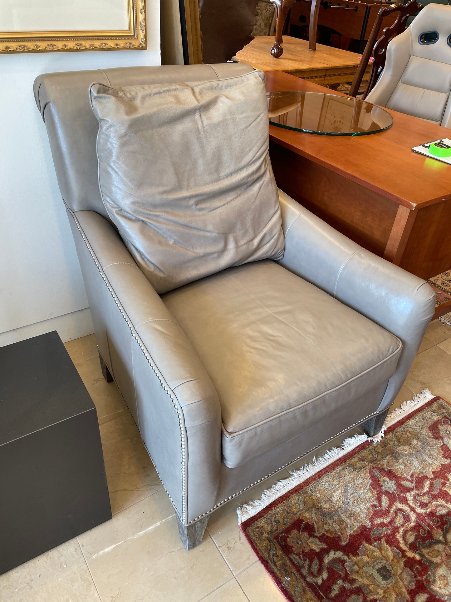 Stanford Leather Chair with Ottoman (0G0013)