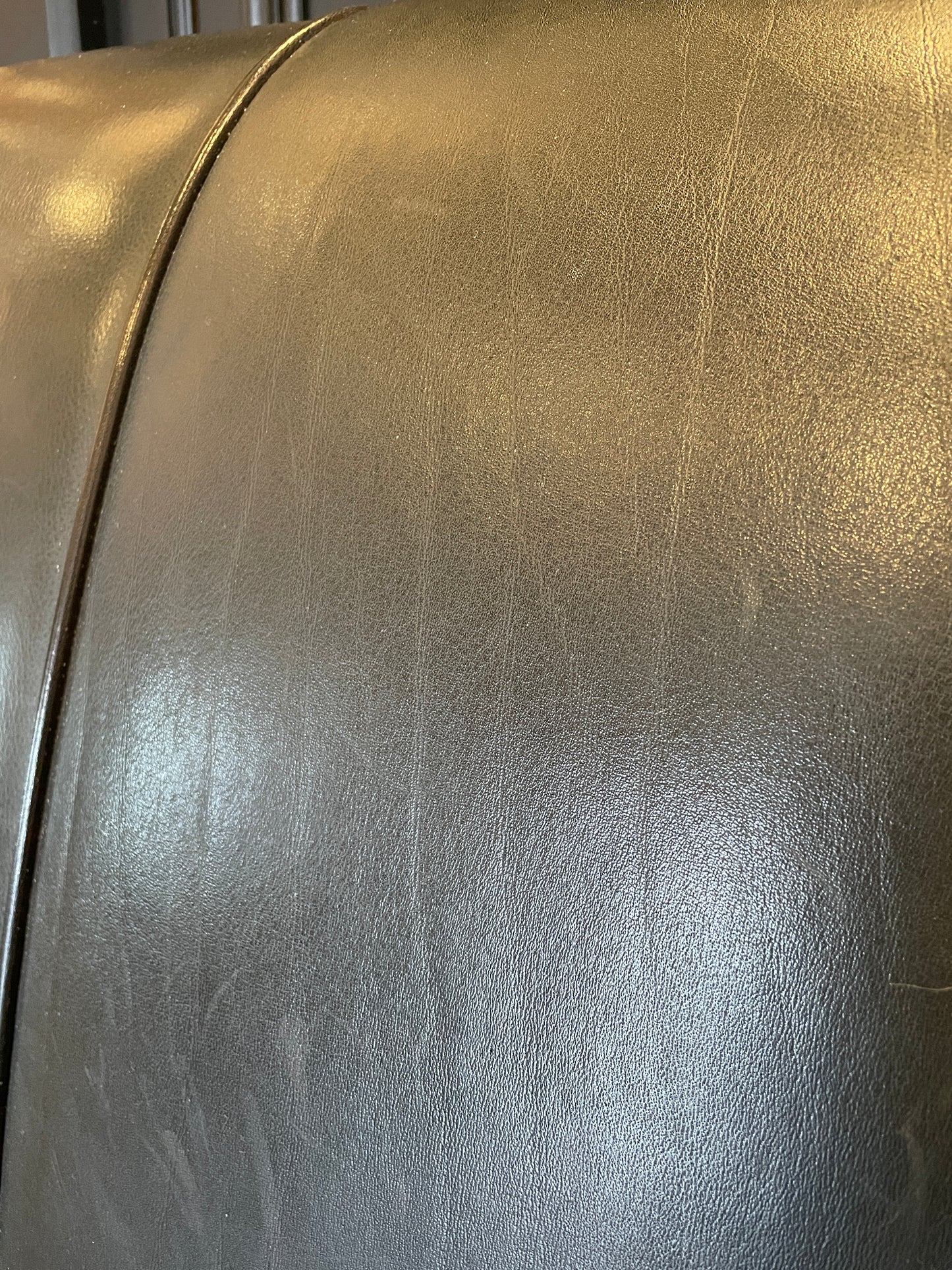 Hickory Chair Body-Calla King Bed Leather AS IS