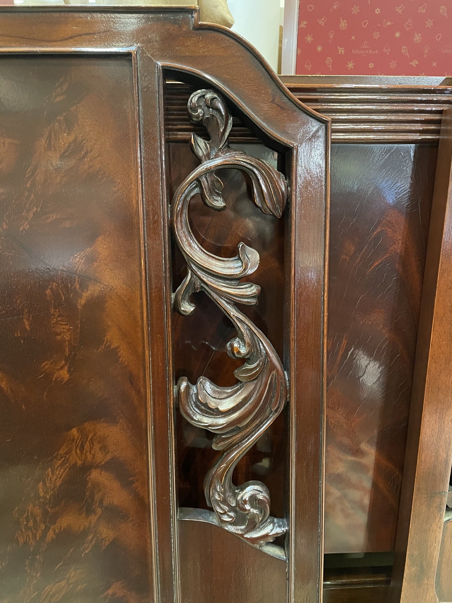 Wellington Hall Headboard (C7DF24)