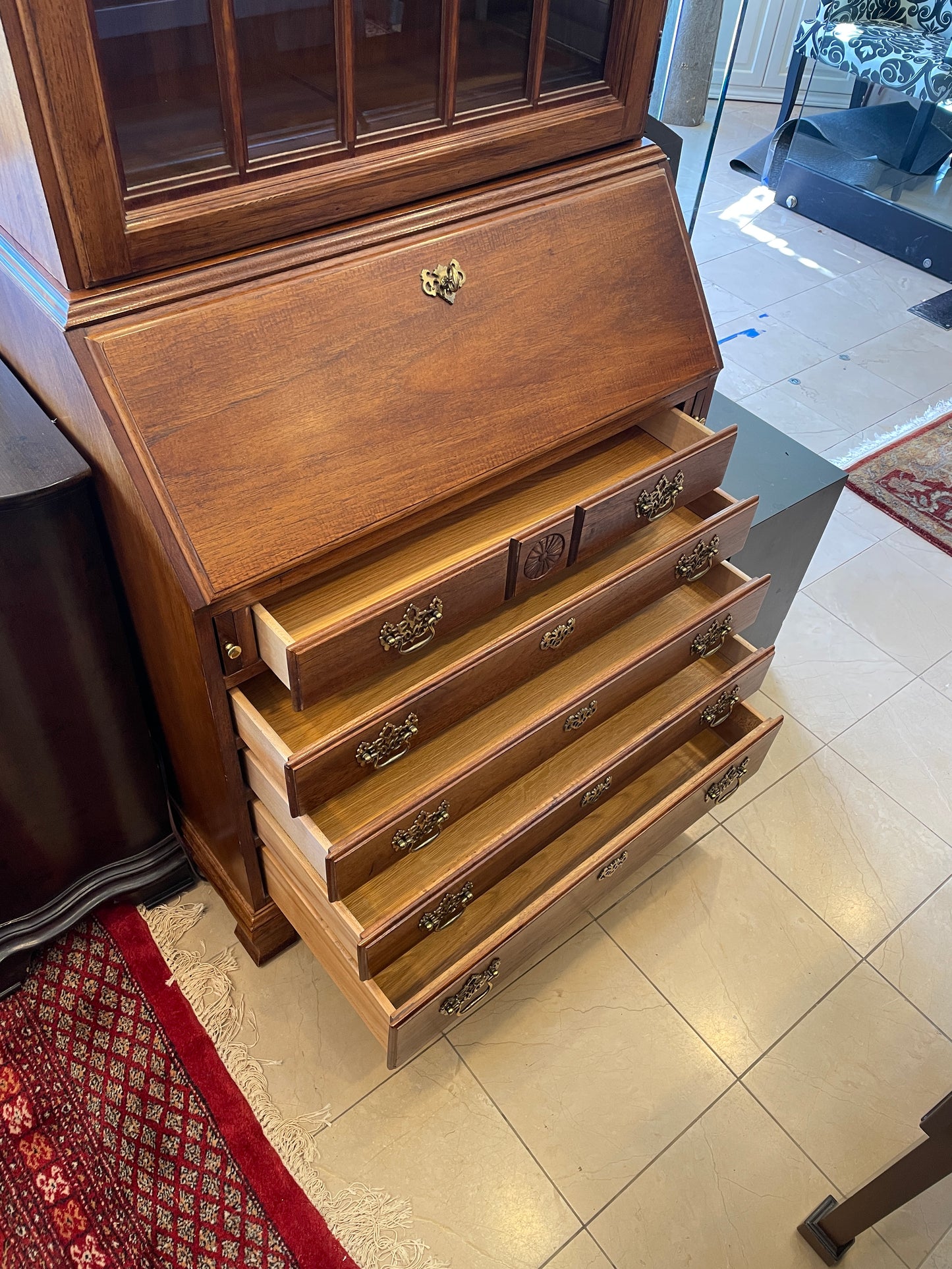 Thomasville Georgian Dome Topped Secretary Desk (0GZ004)