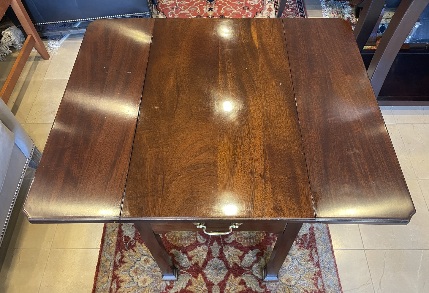 Drop Leaf Pembroke End Table, Mahogany (Two Available) (0H000N)