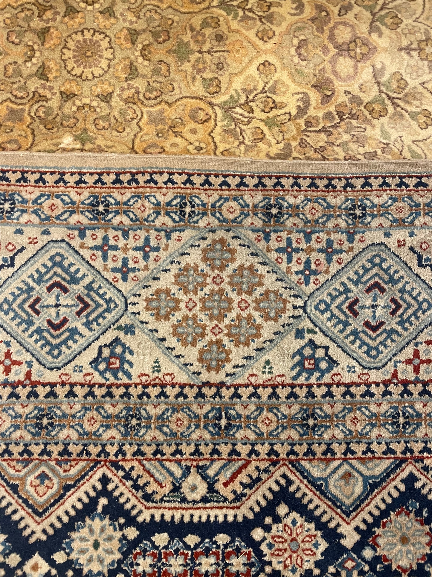 Hand Knotted Blue and Cream Rug (9x5.8) (Q4W1PC)