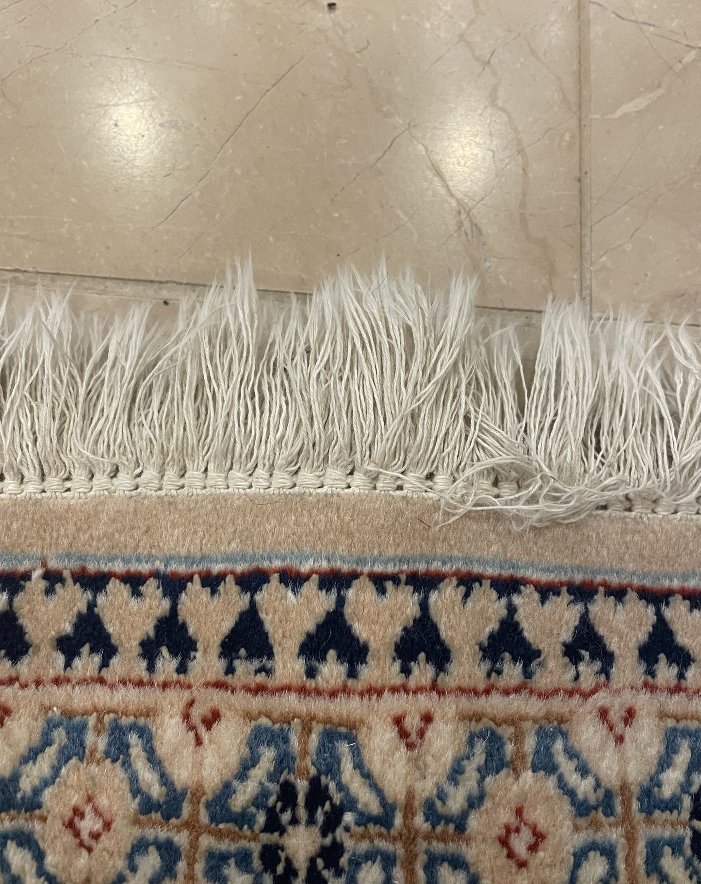 Hand Knotted Blue and Cream Rug (9x5.8) (Q4W1PC)