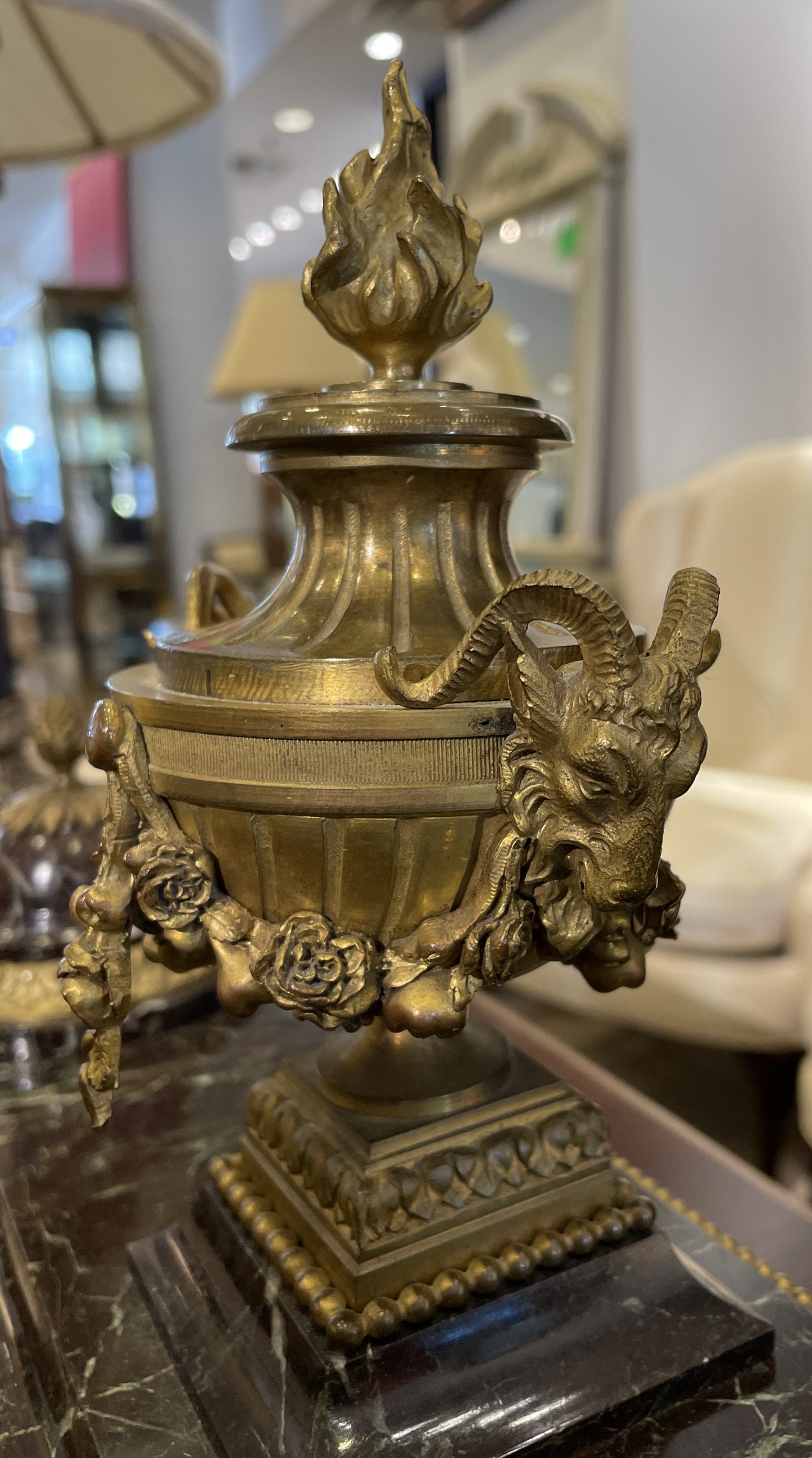 French Marble and Bronze Inkwell with Urn, Vintage (03G00H)