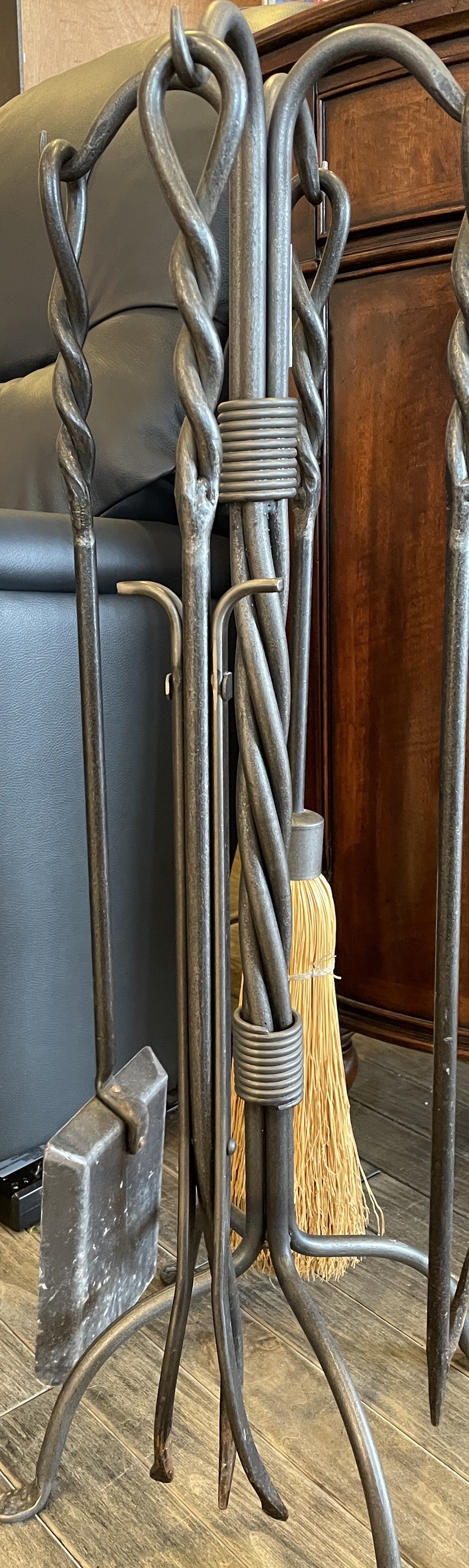 Iron Twisted Fireplace Tools (03G00F)