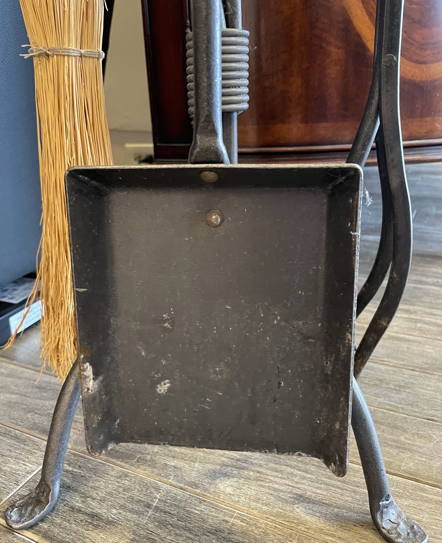 Iron Twisted Fireplace Tools (03G00F)