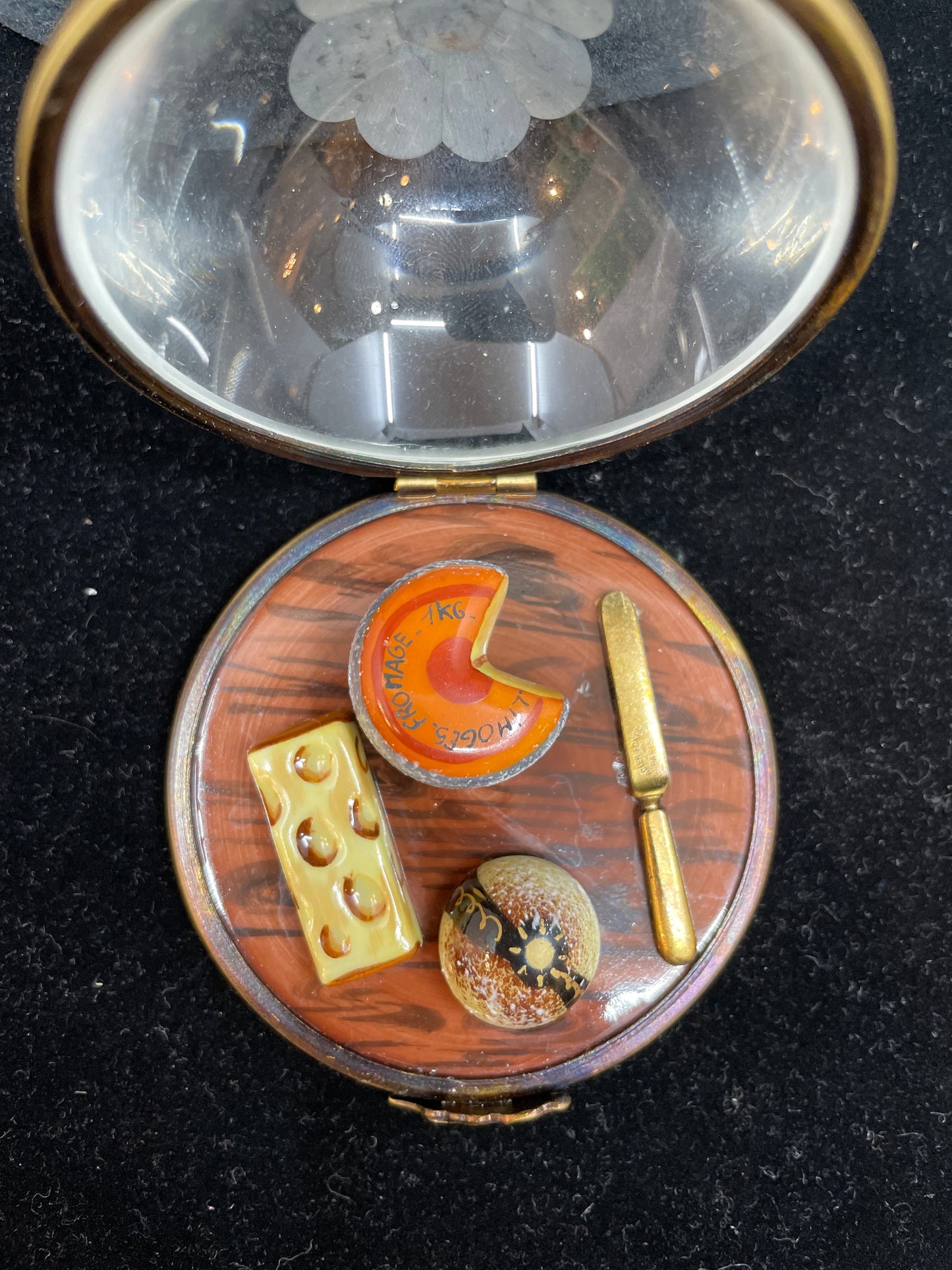 Limoges Cheese Dome with Etched Glass Lid Trinket Box (03002B)