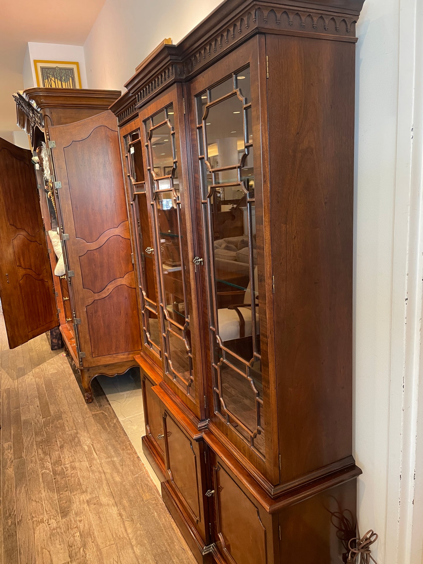 Henredon Mahogany China Cabinet (0D2001)