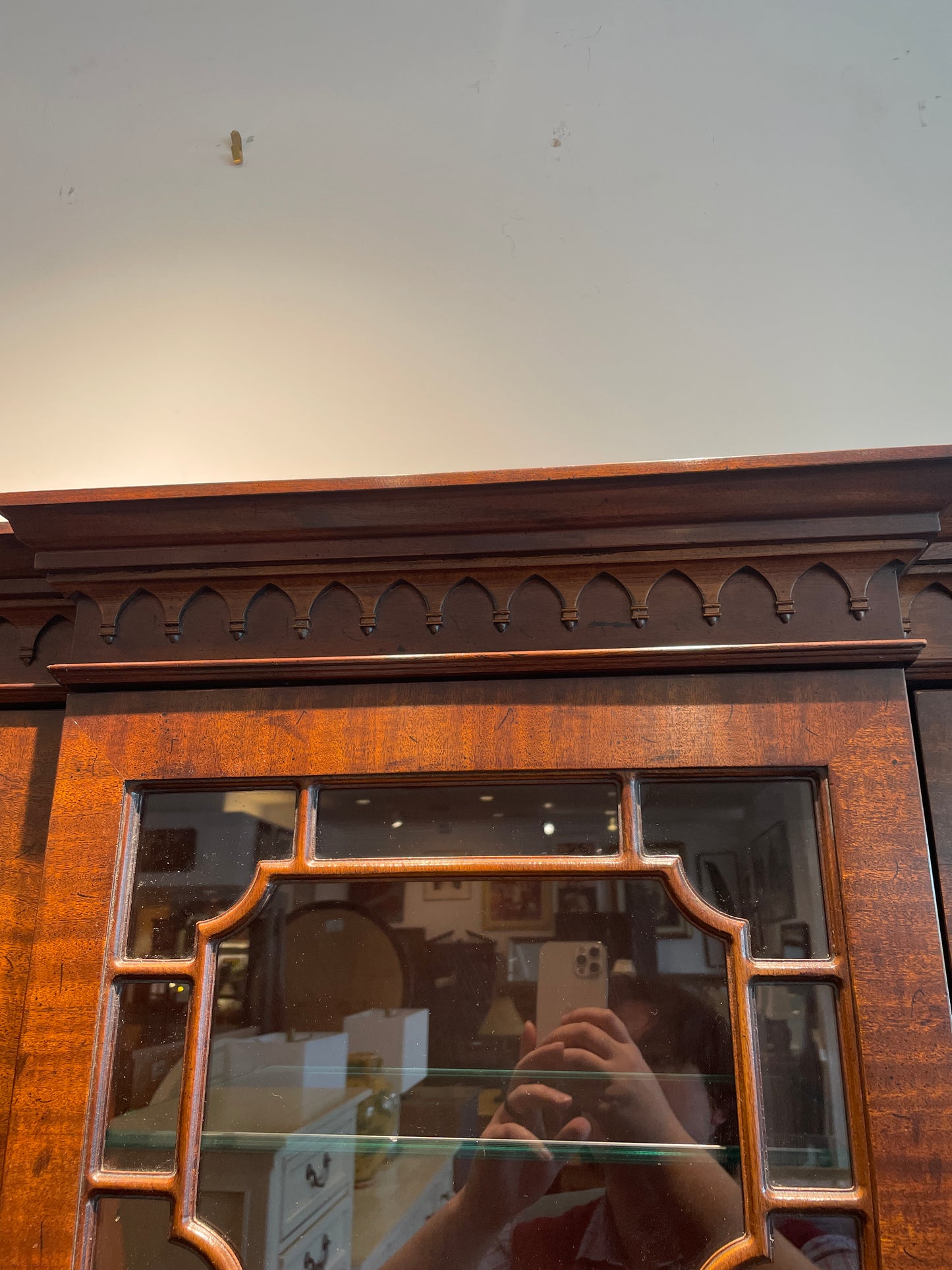 Henredon Mahogany China Cabinet (0D2001)