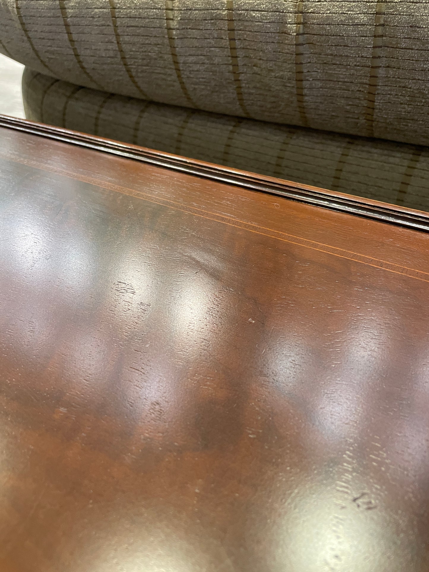 Baker Coffee Table with Fretwork (0OU00D)