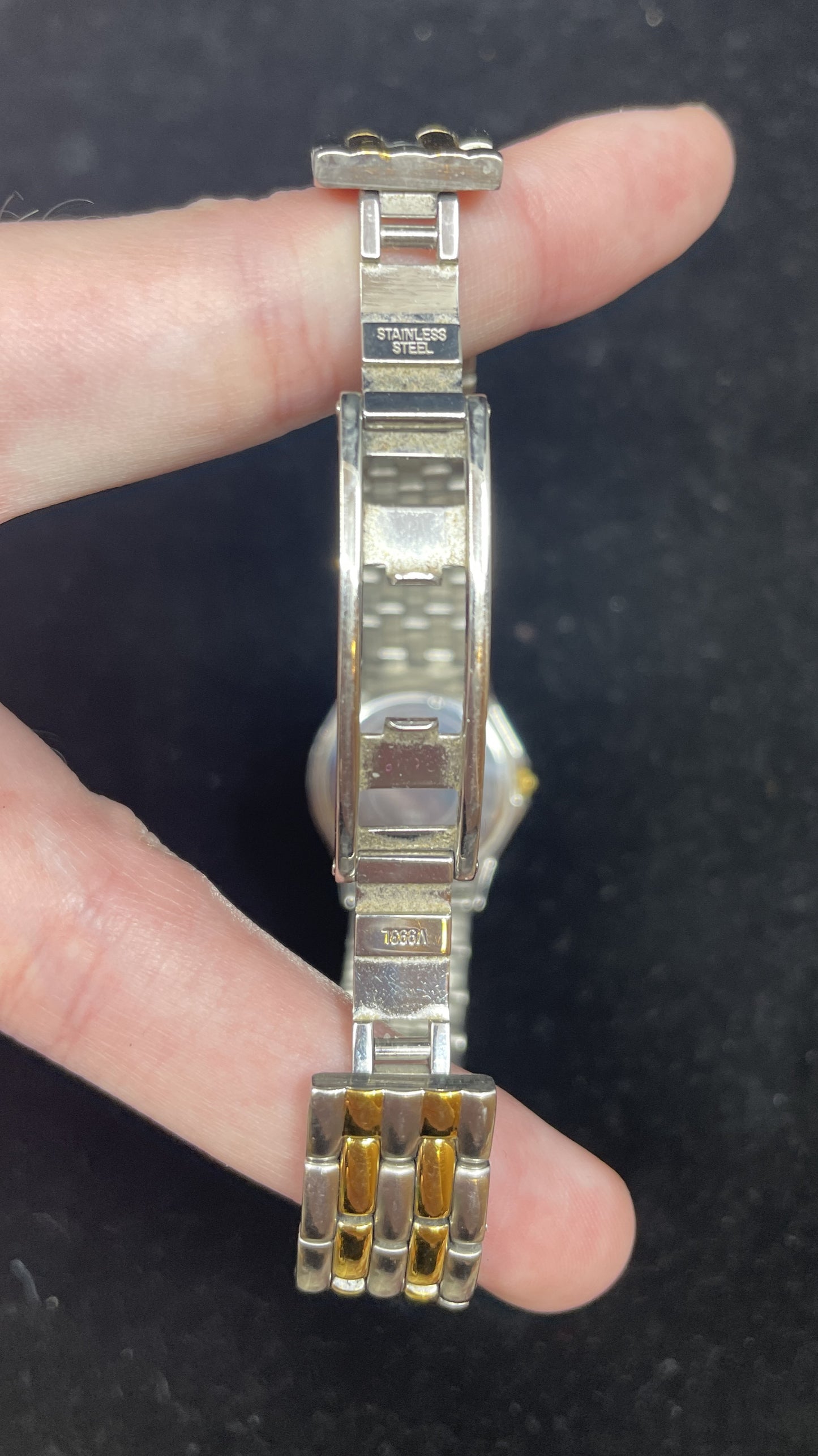 Movado Two Tone Ladies Watch (0HH003)