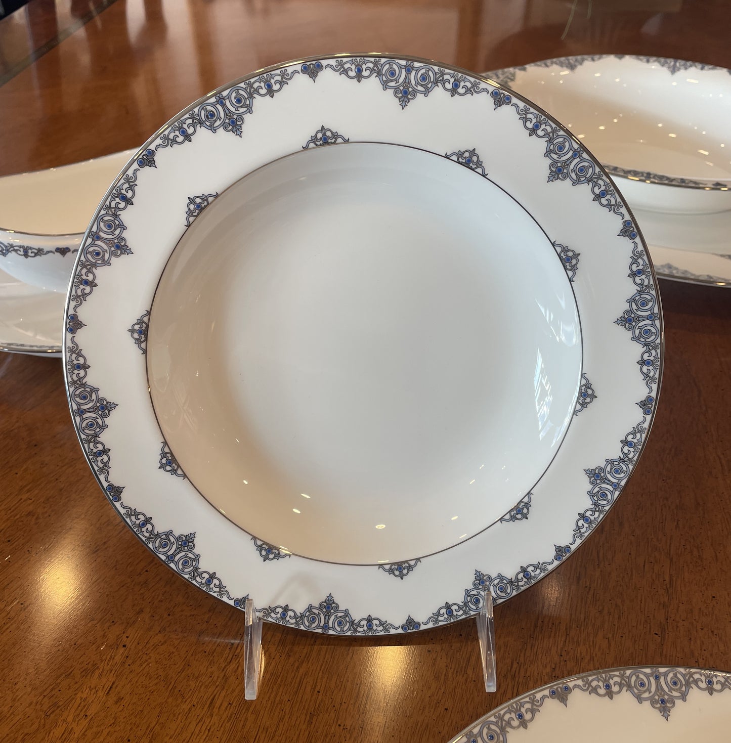 Waterford "Malay" 12pc placesettings + serving (0HL001)