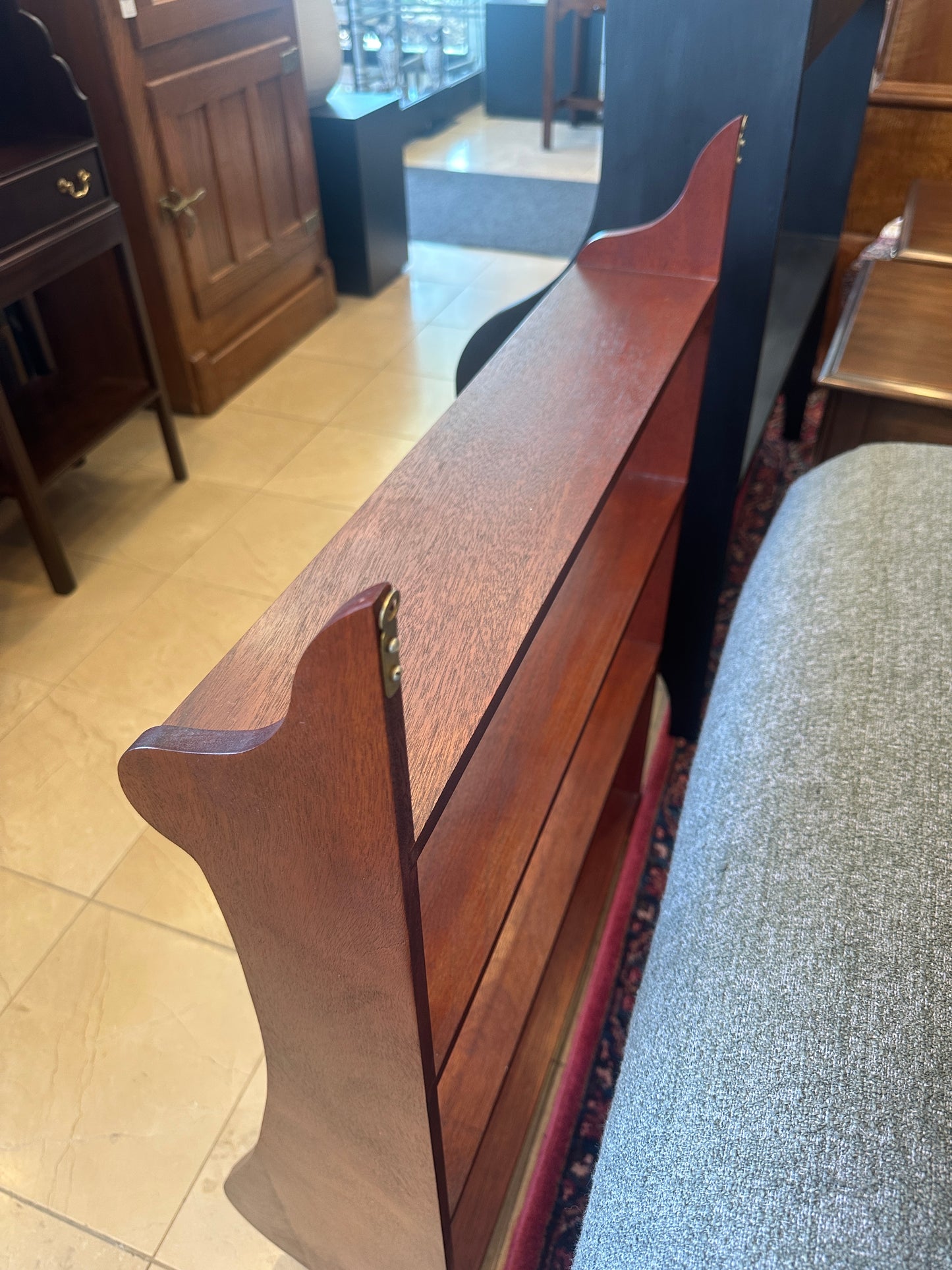 Whatnot Shelf (0C401H)