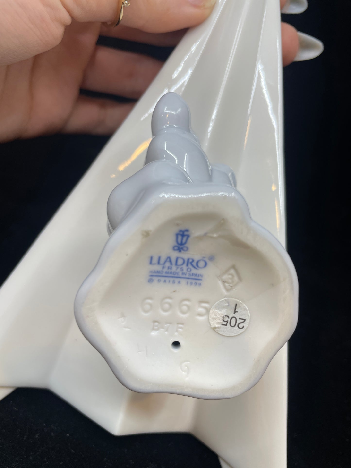 Lladro "Let's Fly Away" Dog on a Paper Airplane with Box #06665