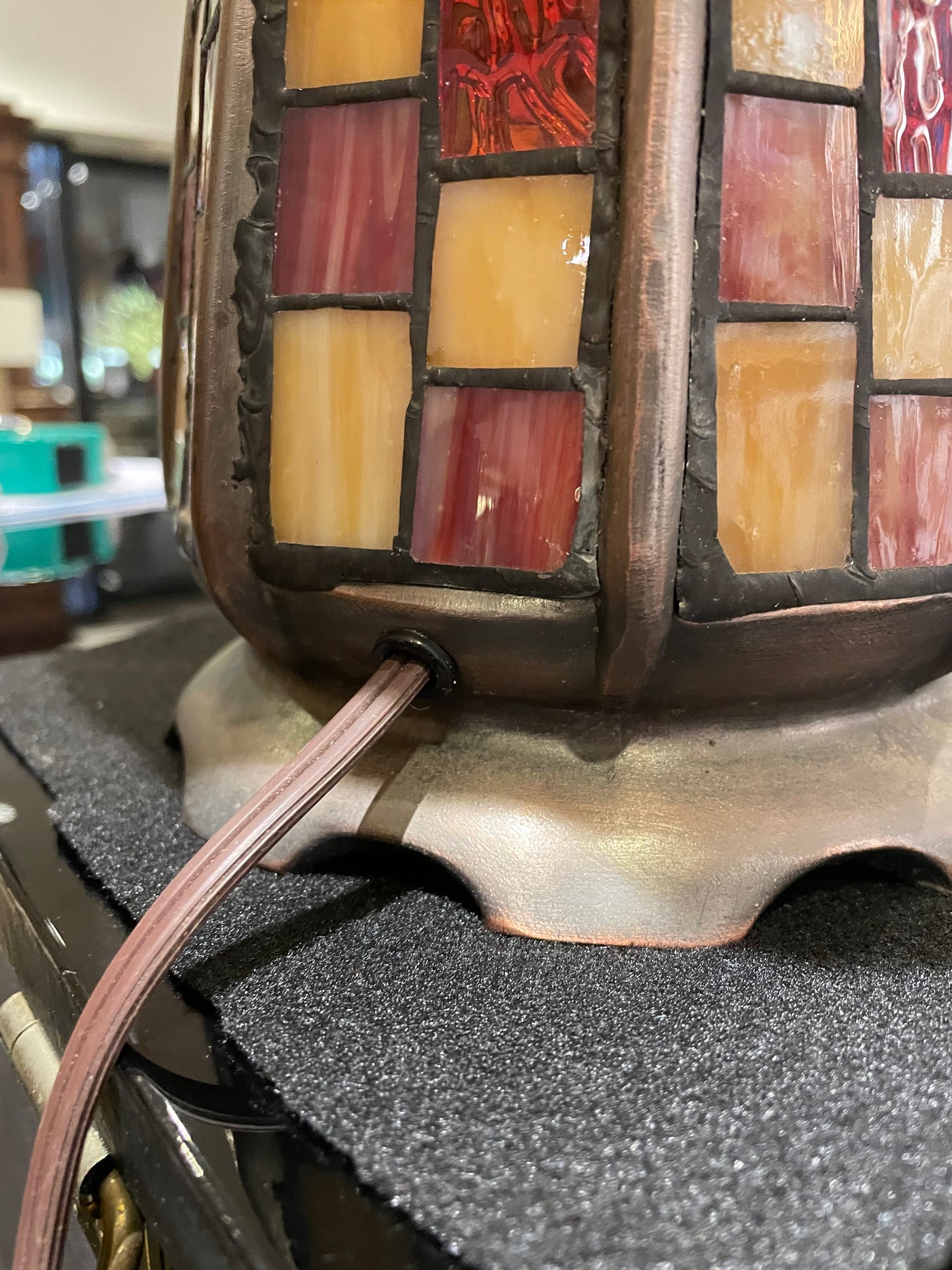 Colorful Geometric Stained Glass Lamp (9K71AK)