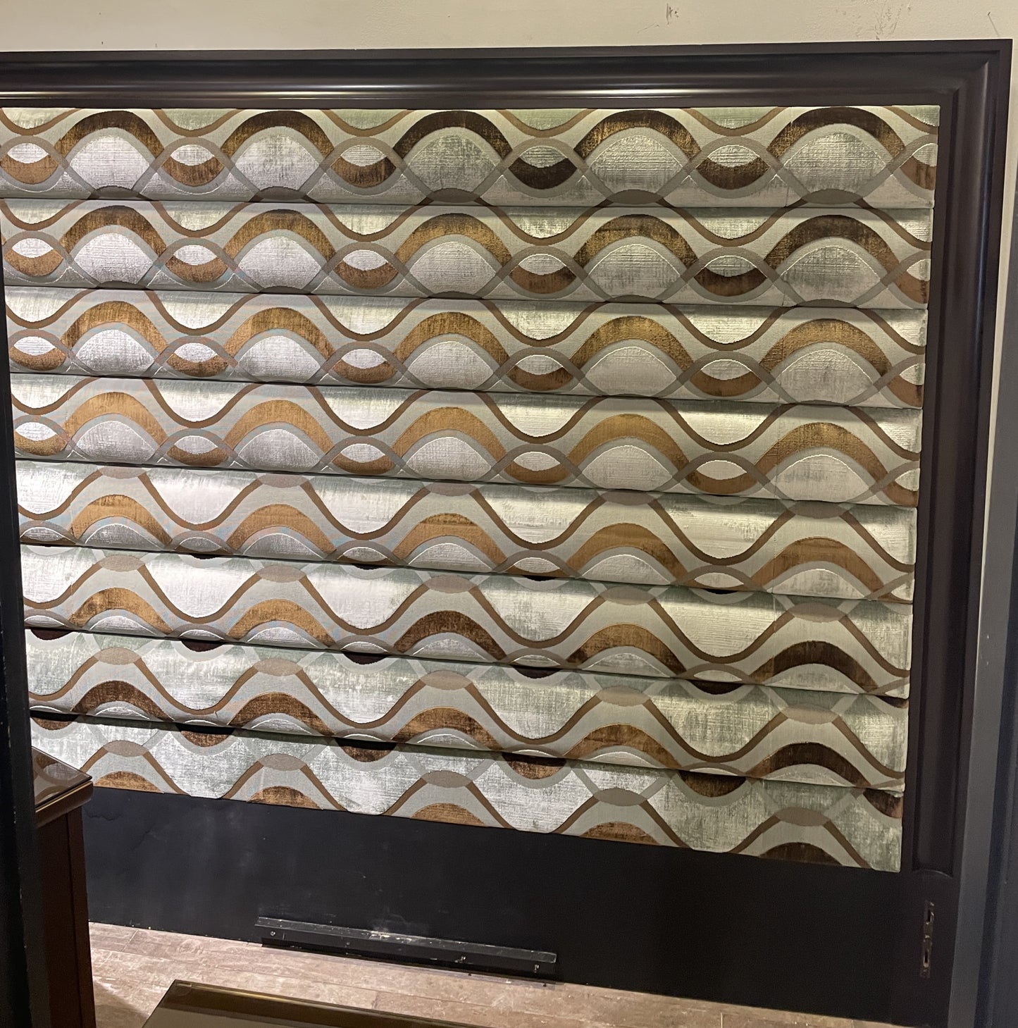 Scott Arthur Yerkey King Upholstered Bed (087006)