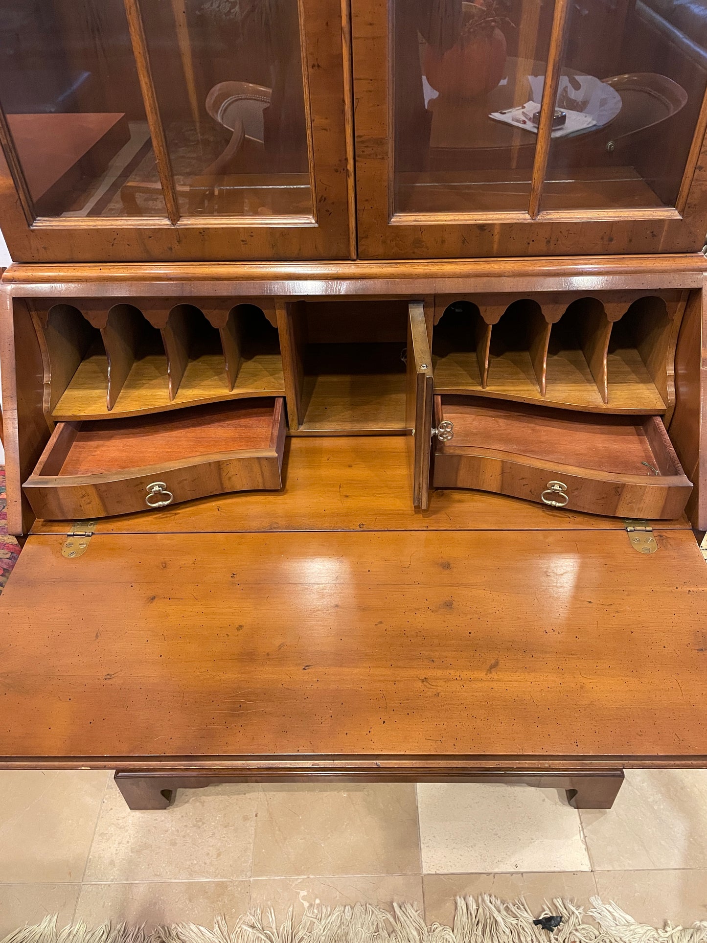 Henredon George II Double Bonnet Secretary Desk (0HO00X)
