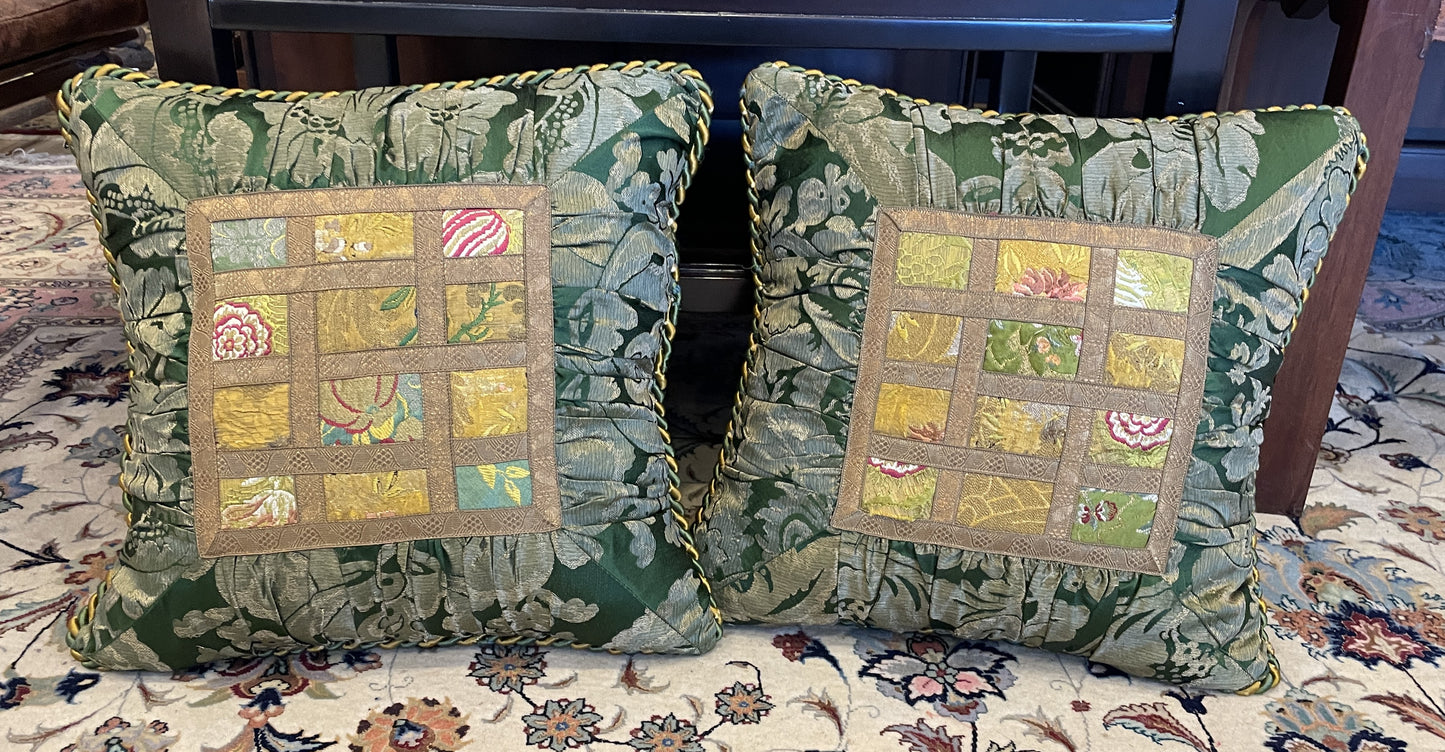 Pr. Taffeta and damask pillows (0HP00F)