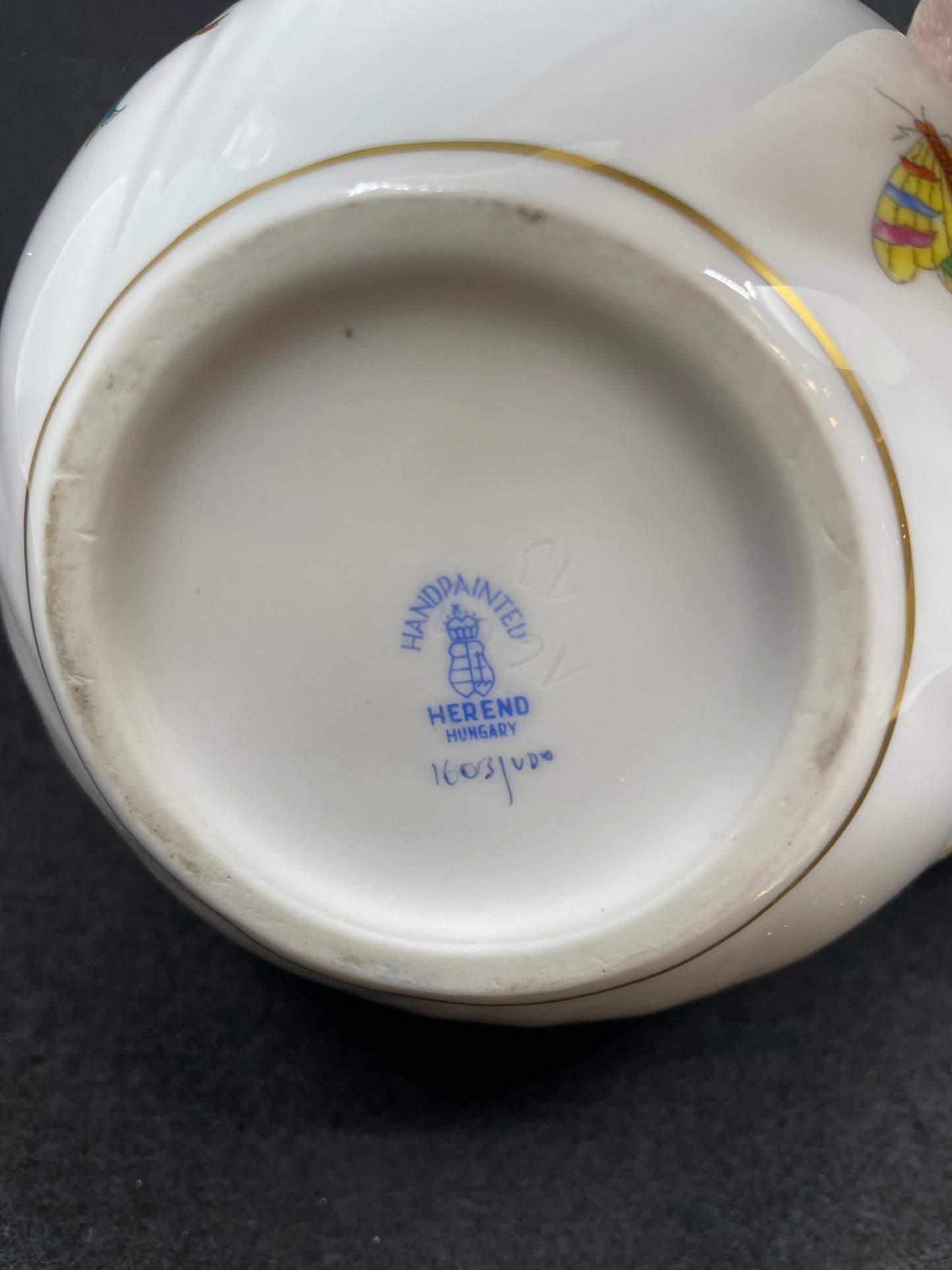 Herend Queen Victoria Teapot (0OQ00V)