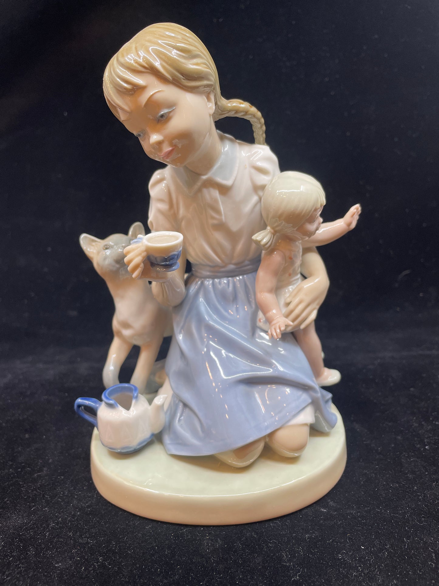 Lladro Child's Play #1260 NO BOX