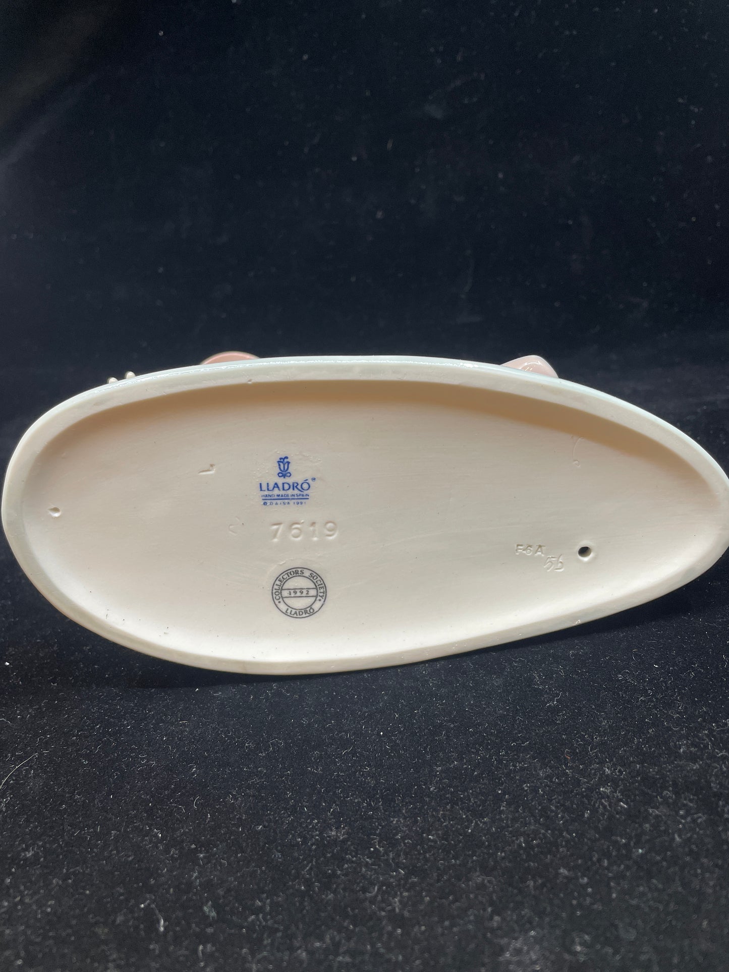 Lladro All Aboard #7619 w Box (0DE002)