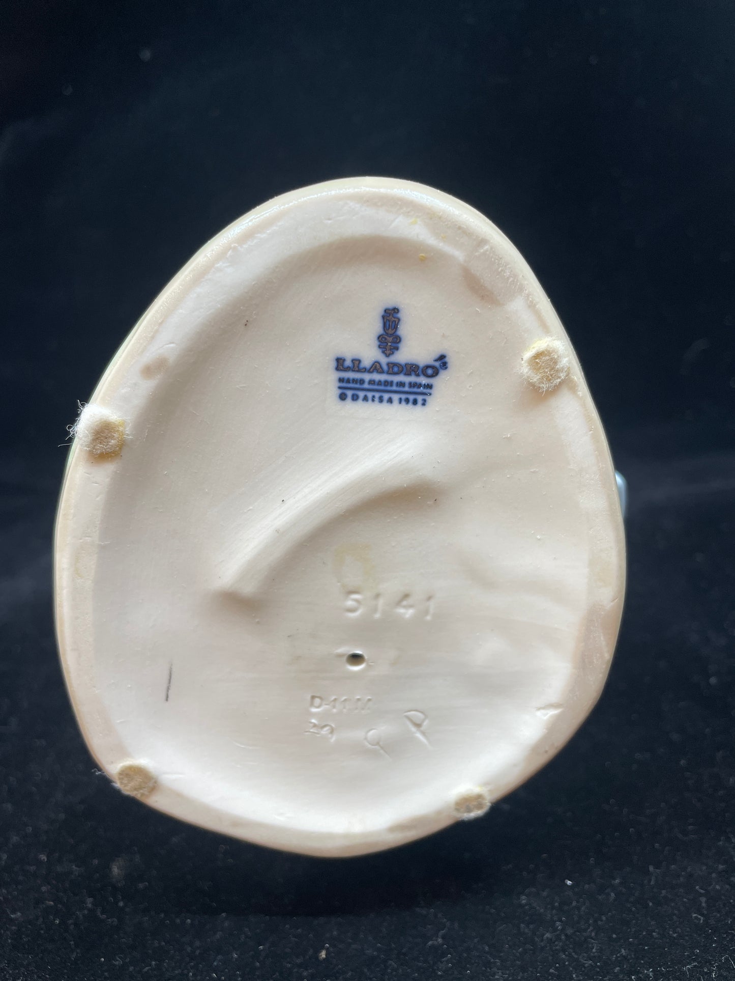 Lladro Balloon Seller #5141 with Box (0DE004)