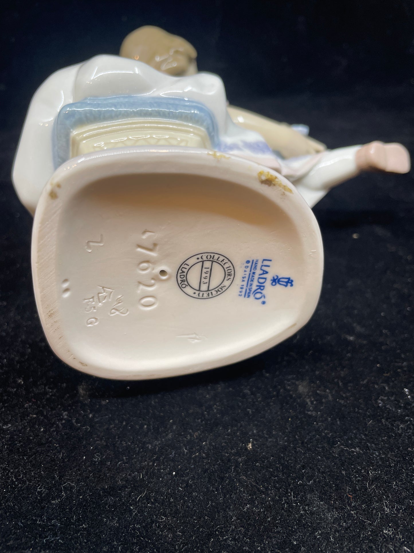 Lladro Best Friend #7620 w box (0DE00B)