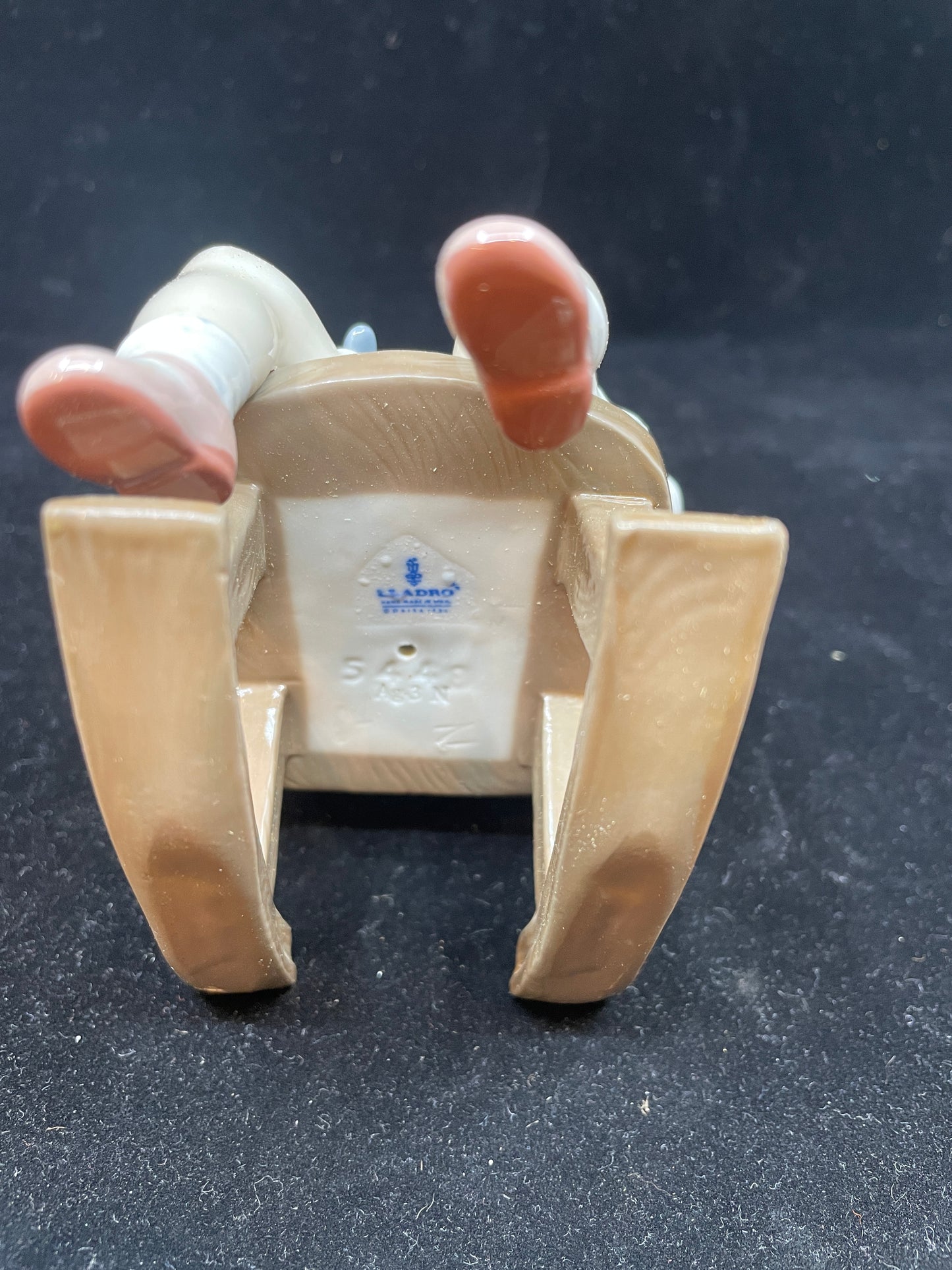 Lladro "Naptime" Girl Sleeping in Rocking Chair 5448 w box (0DE00C)