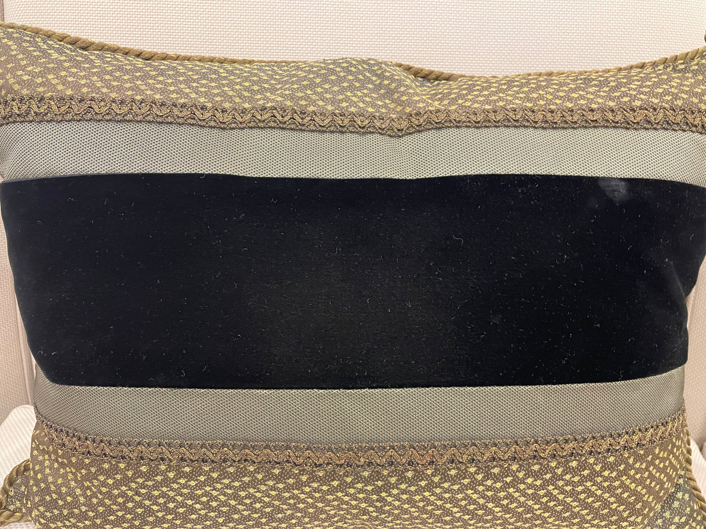 Pair of 19th Century Obi Silk Decorative Pillows (NSAPXA)