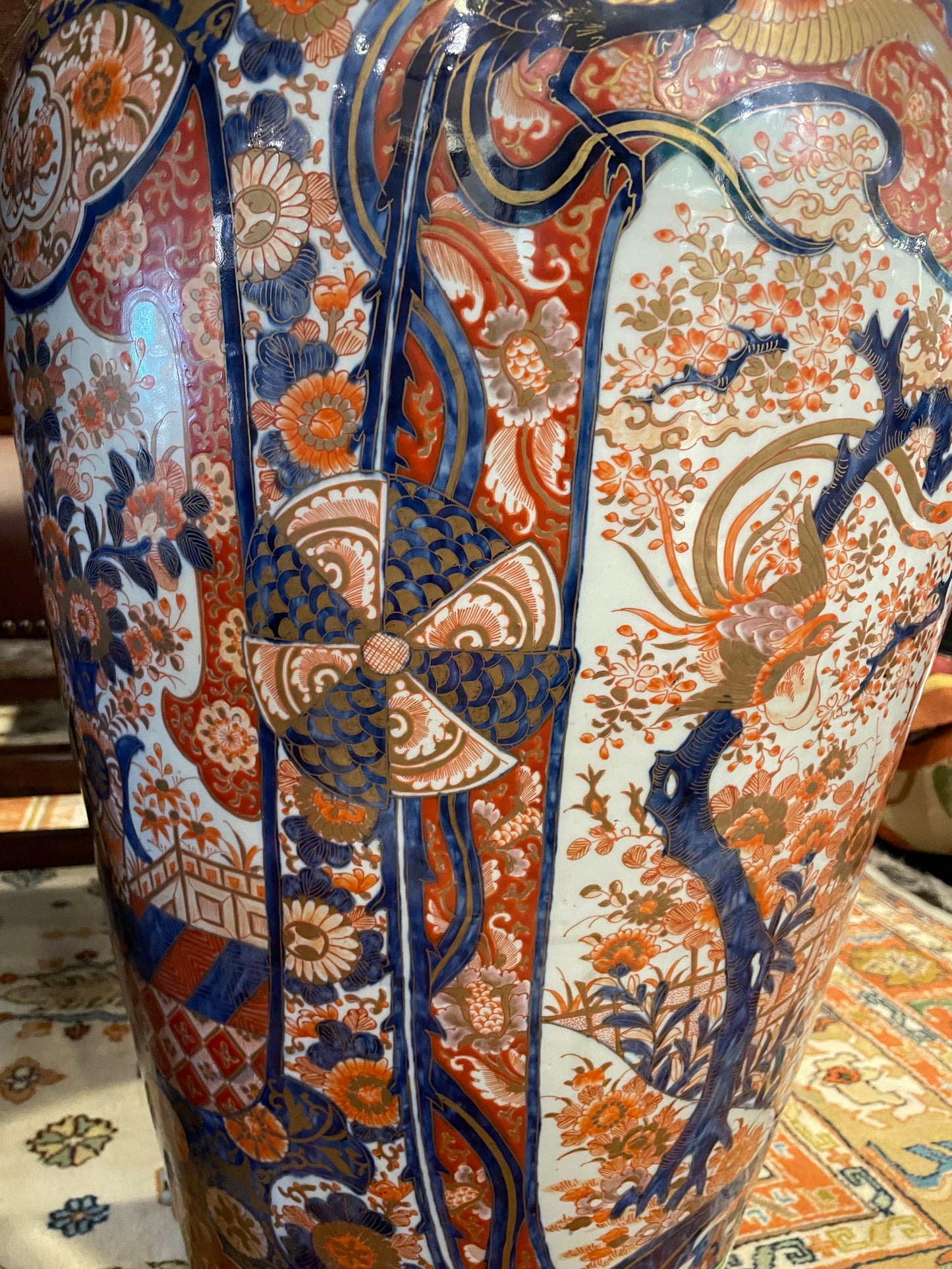 Japanese Imari Palace Vase in oranges and blue (0HP003)