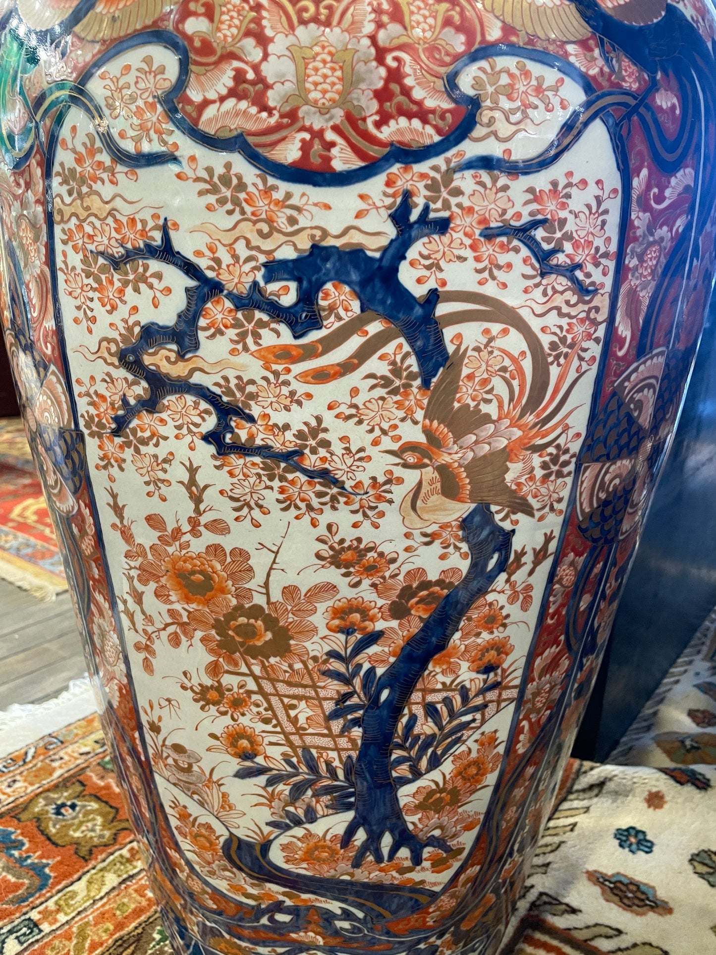 Japanese Imari Palace Vase in oranges and blue (0HP003)