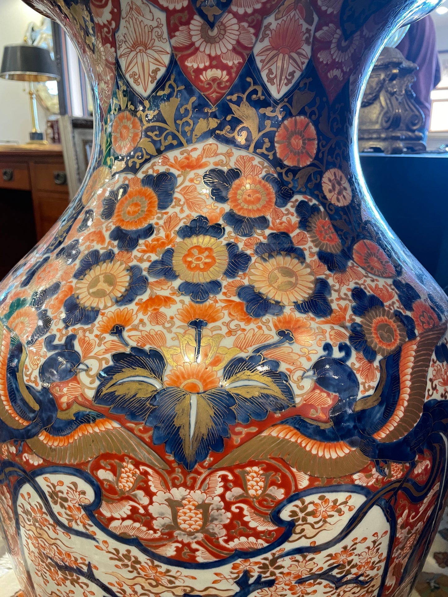 Japanese Imari Palace Vase in oranges and blue (0HP003)