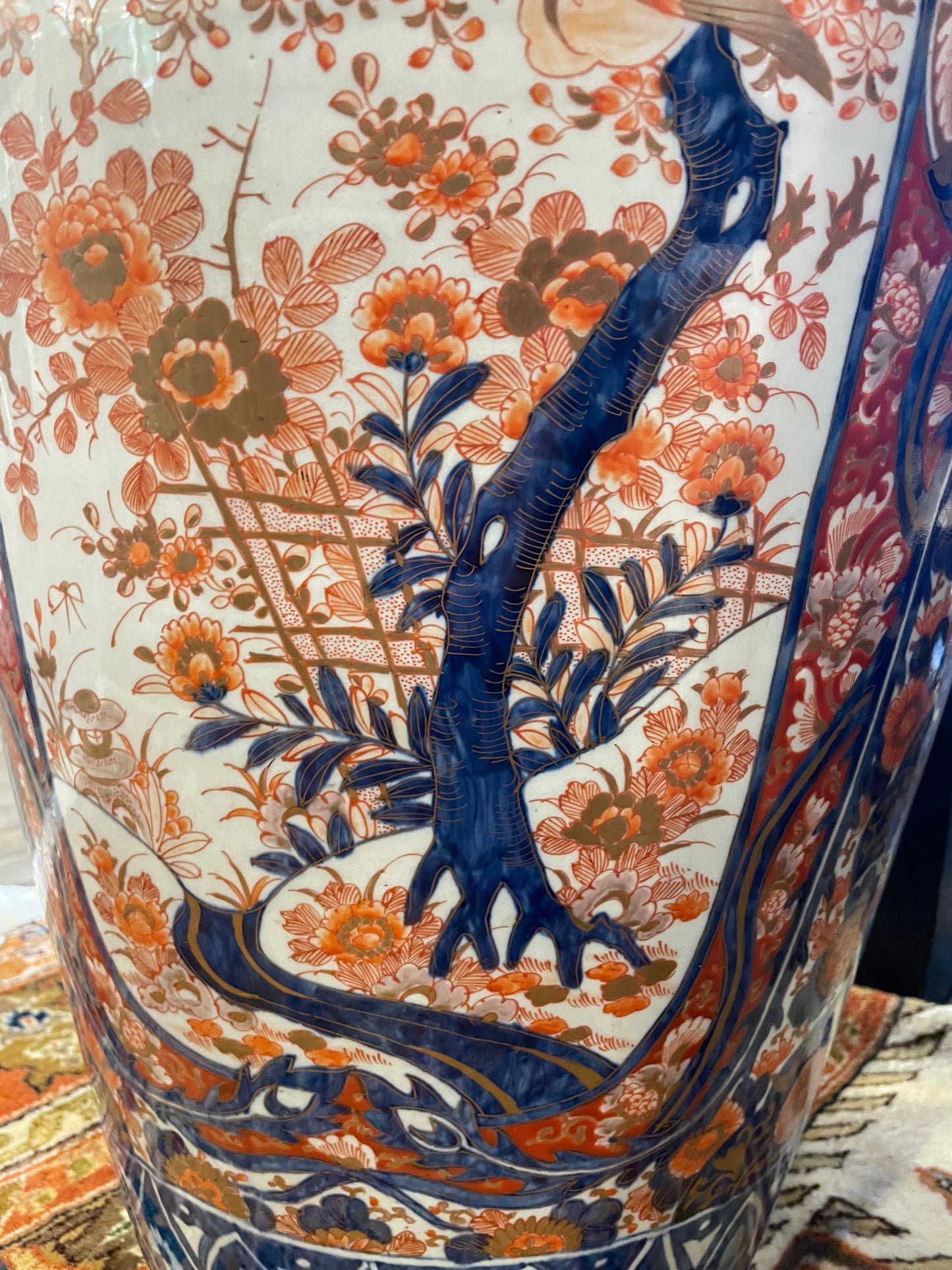 Japanese Imari Palace Vase in oranges and blue (0HP003)
