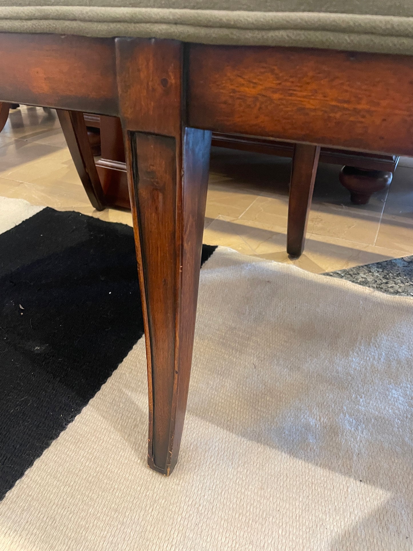 Theodore Alexander Patroness Bench (0HS005)