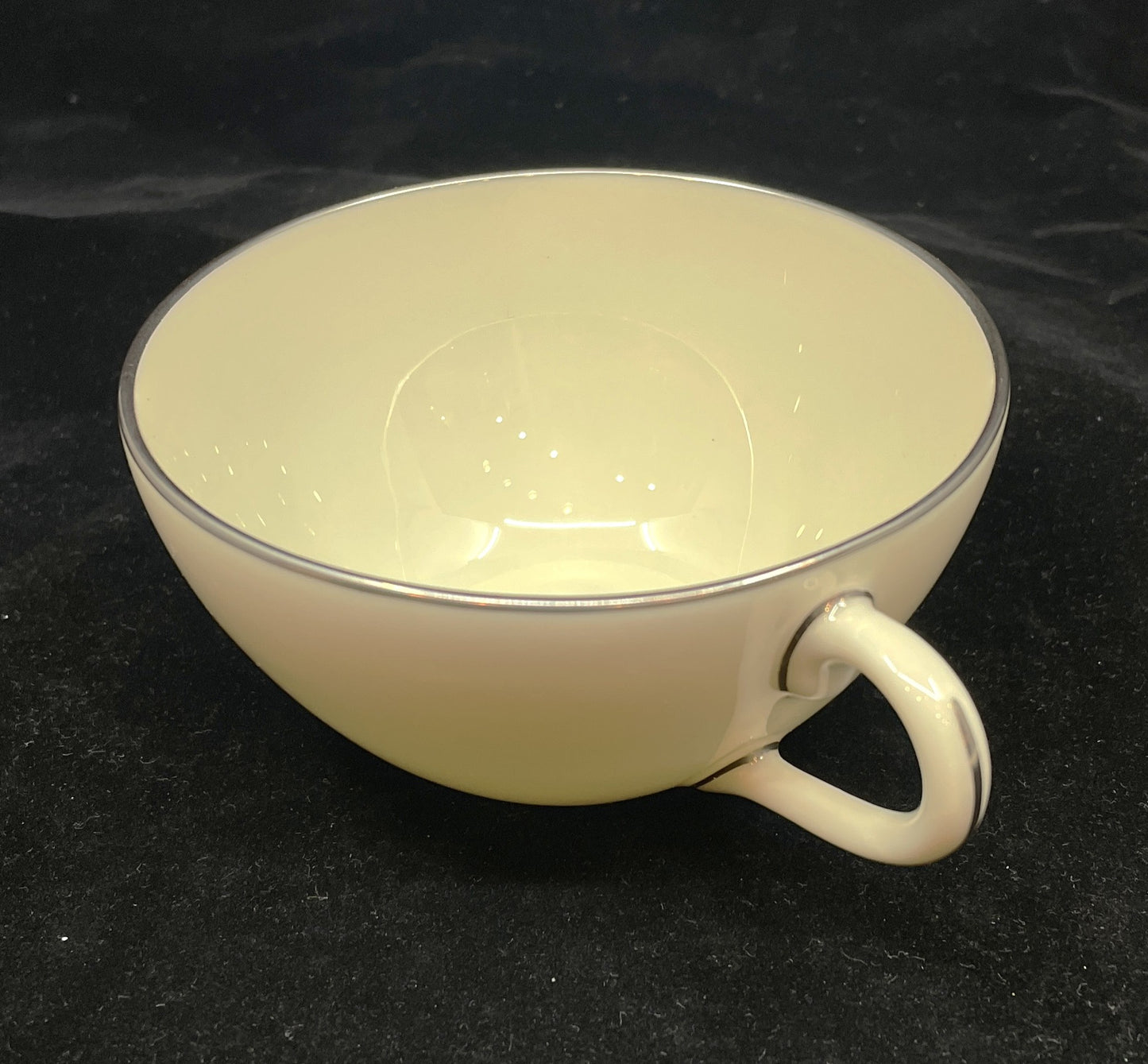 Lenox Olympia Platinum China, Setting for 8 (0HX001)