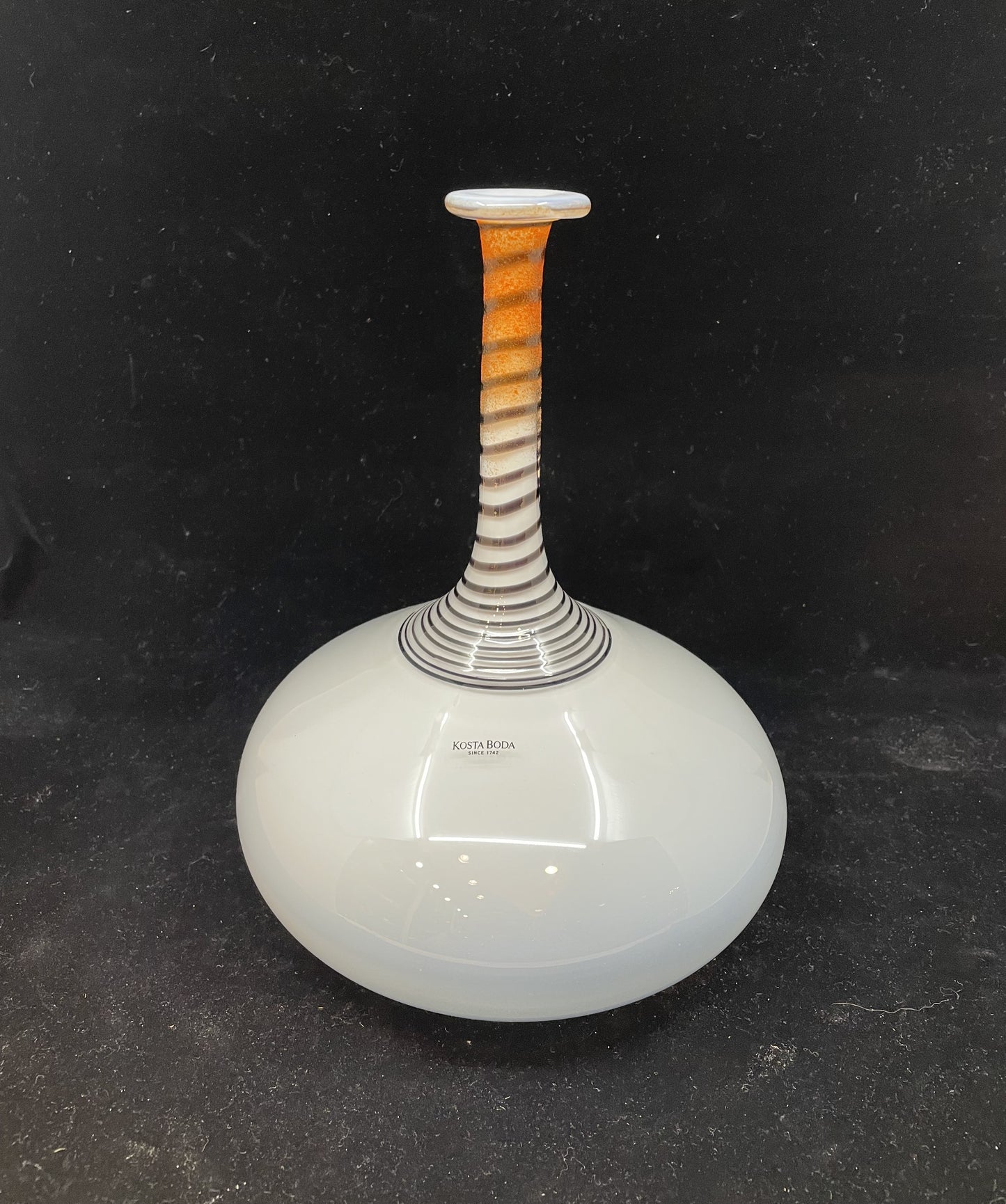 Kosta Boda "Spirit Vase" #40132 (KL1YUN)