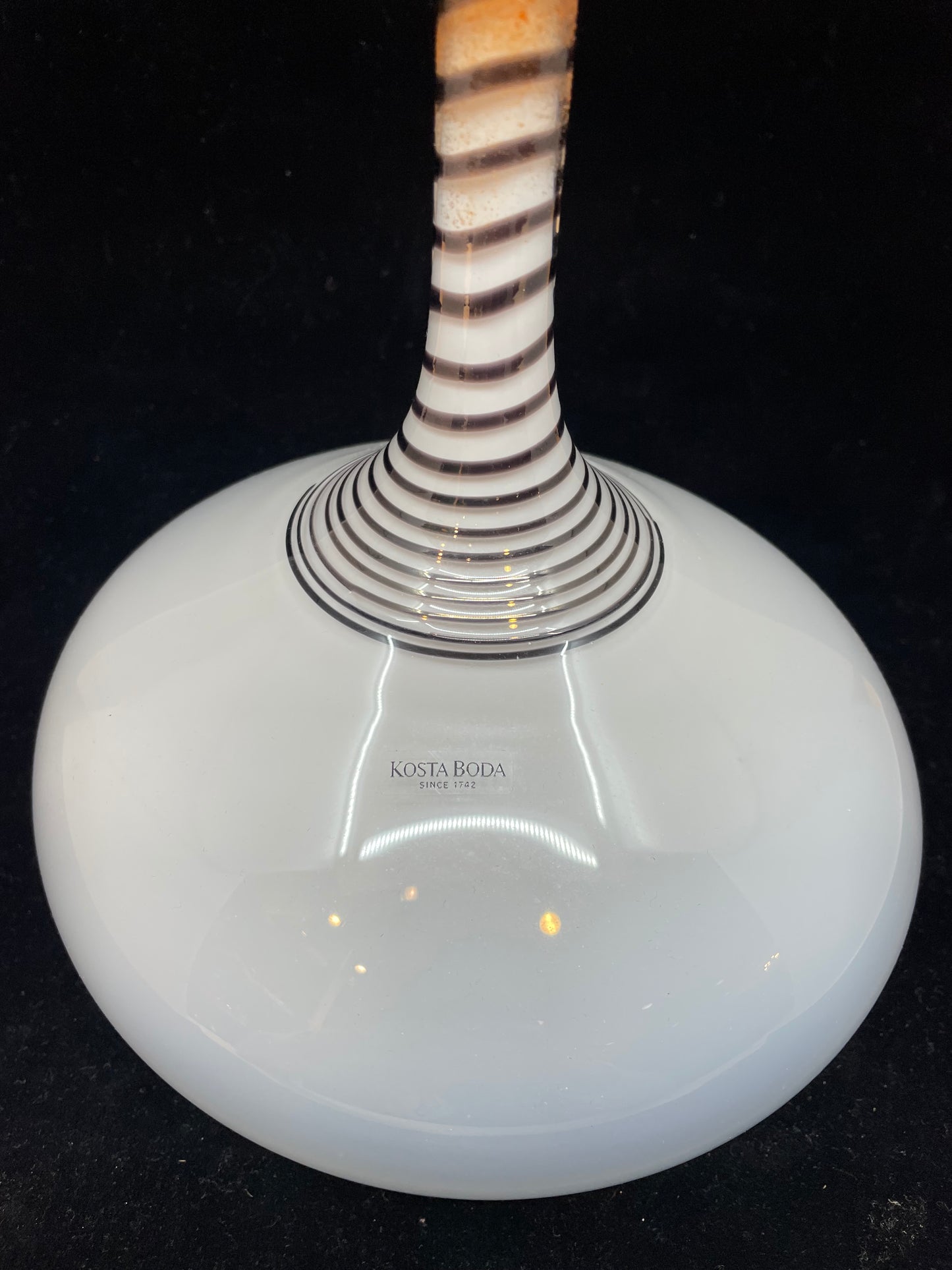 Kosta Boda "Spirit Vase" #40132 (KL1YUN)