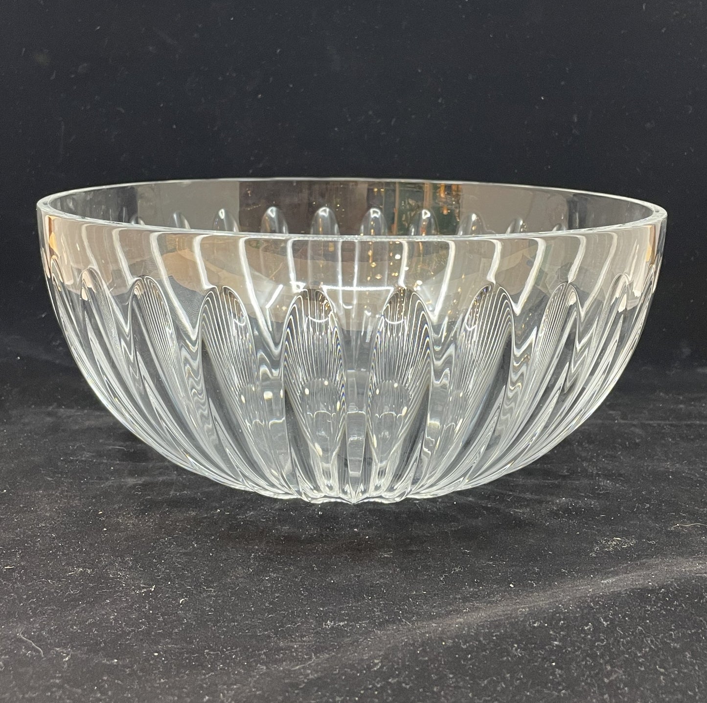 Baccarat Fluted Center Bowl (5XYX8B)