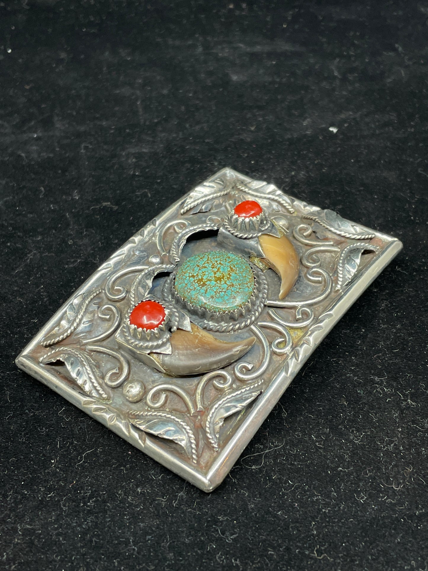 Casa Kakiki Tigua Belt Buckle with Turquoise, Coral and Bear Claw (0DW00S)