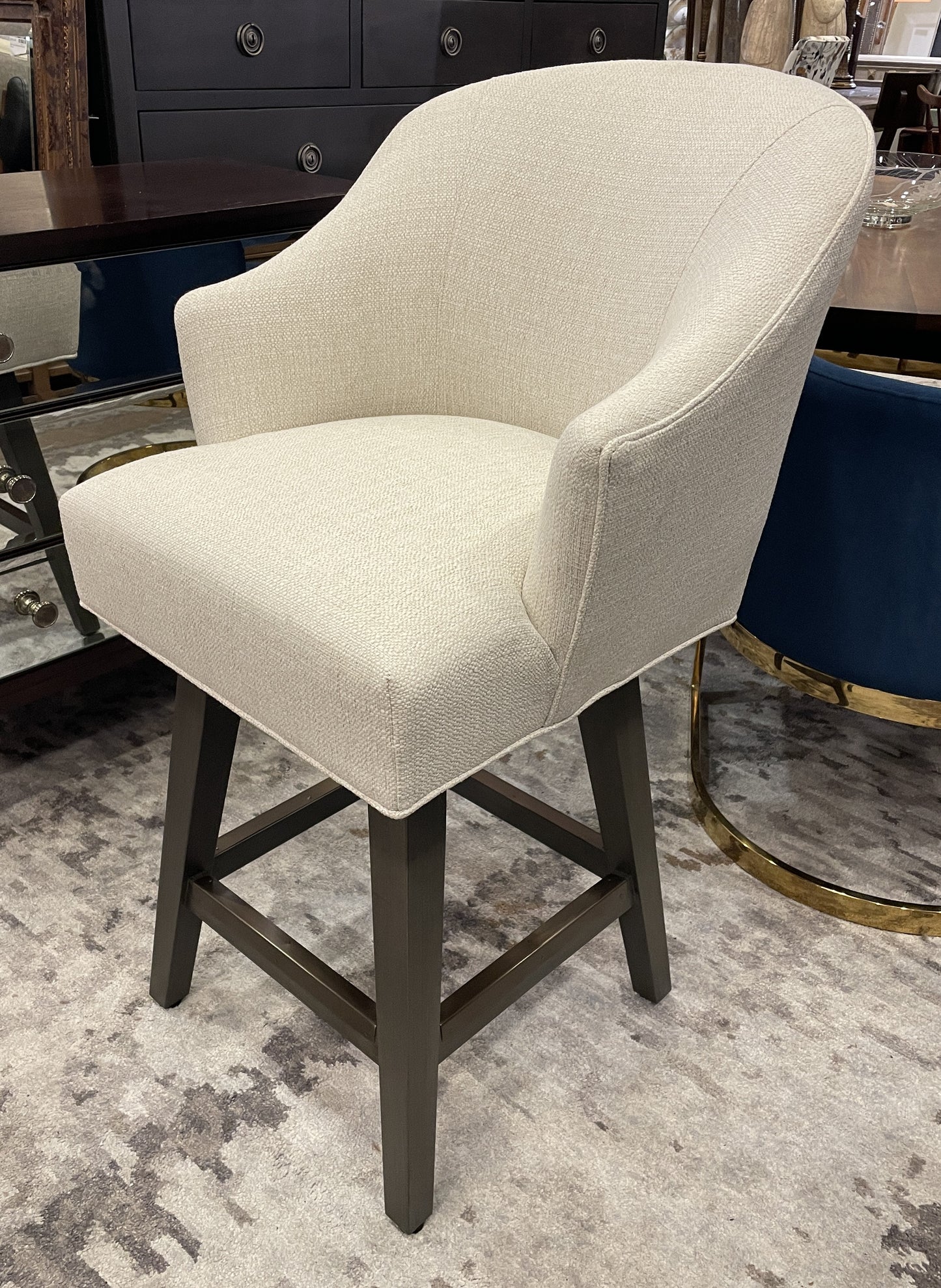 Lee Industries Bar Stool, NEW (Four available) (0I4002)